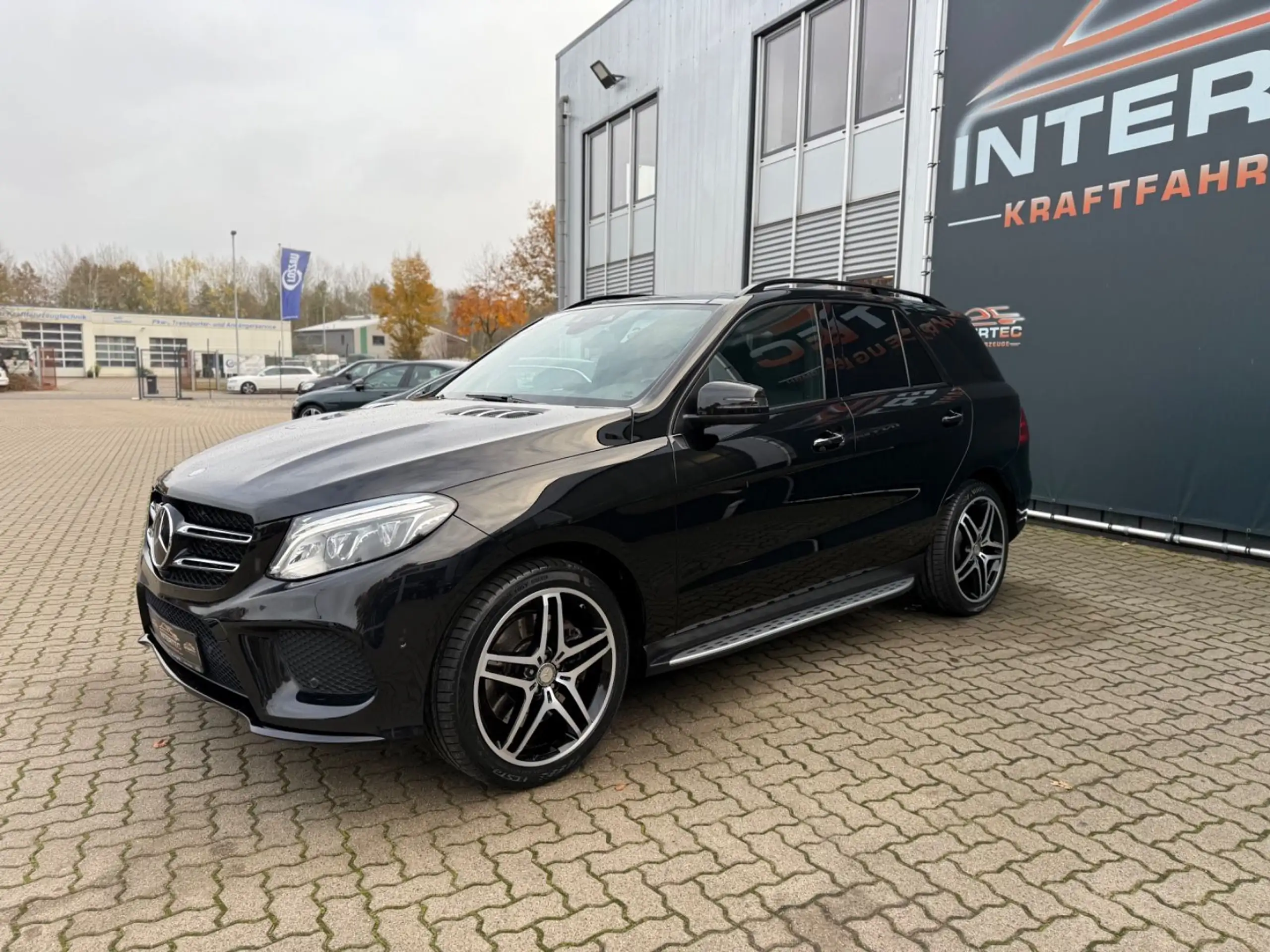 Mercedes-Benz - GLE 350