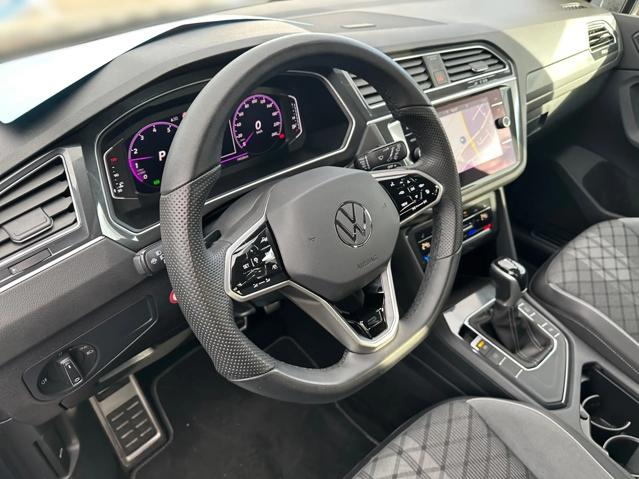 Volkswagen - Tiguan