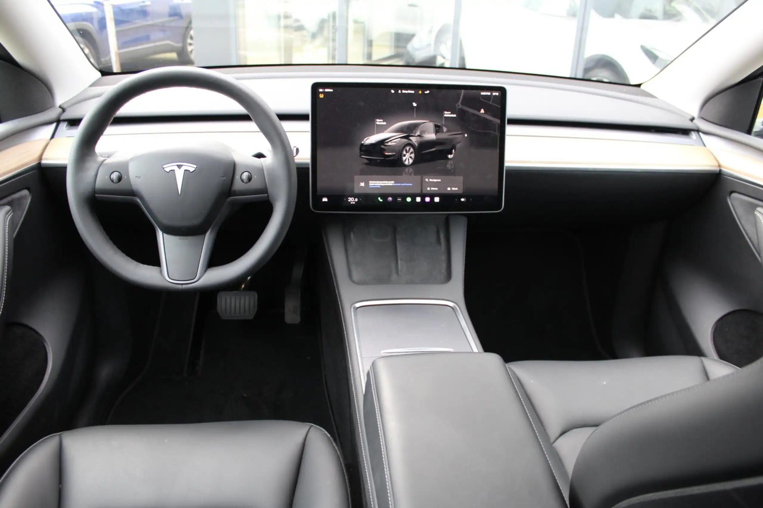 Tesla - Model Y