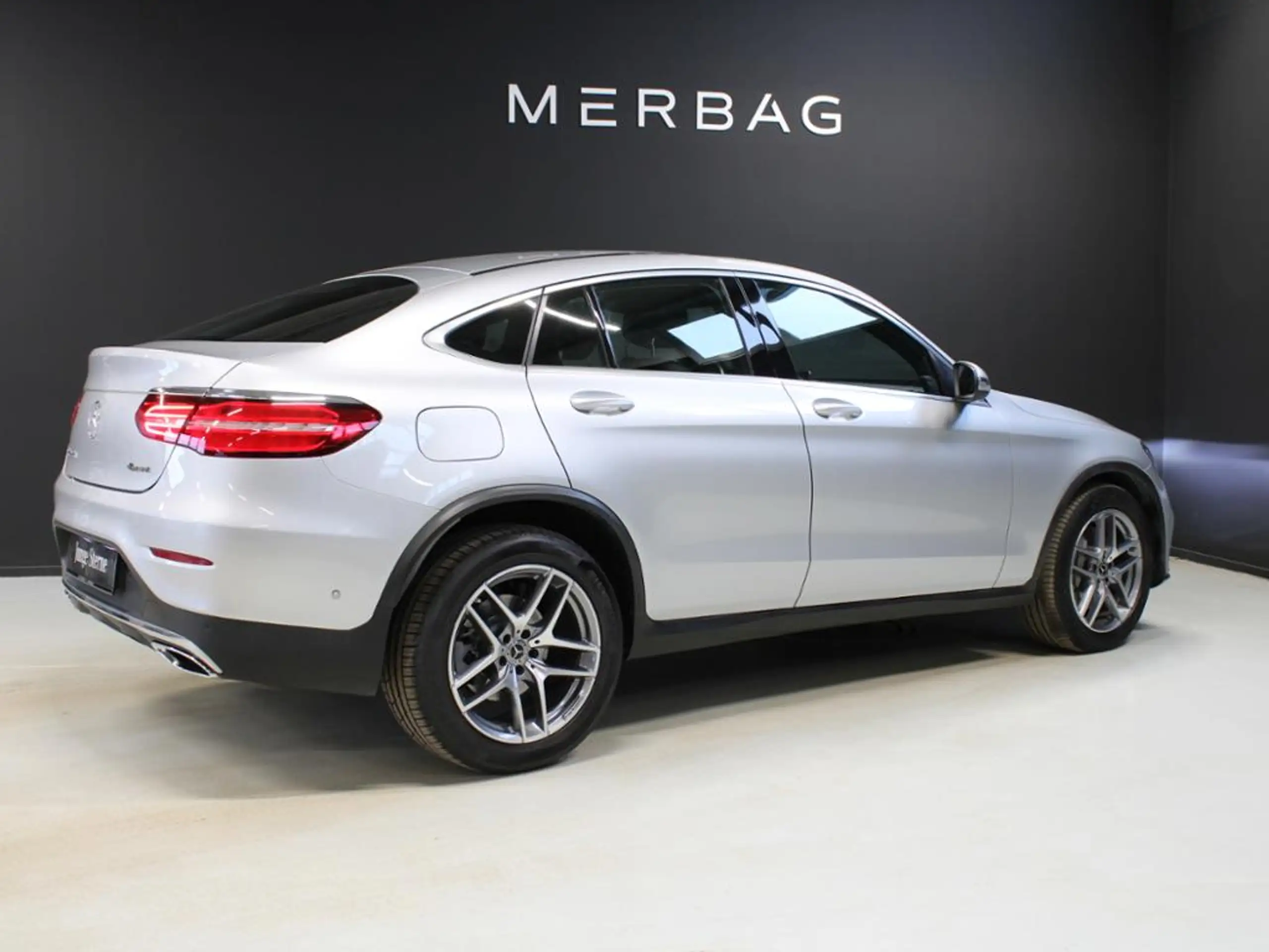 Mercedes-Benz - GLC 220