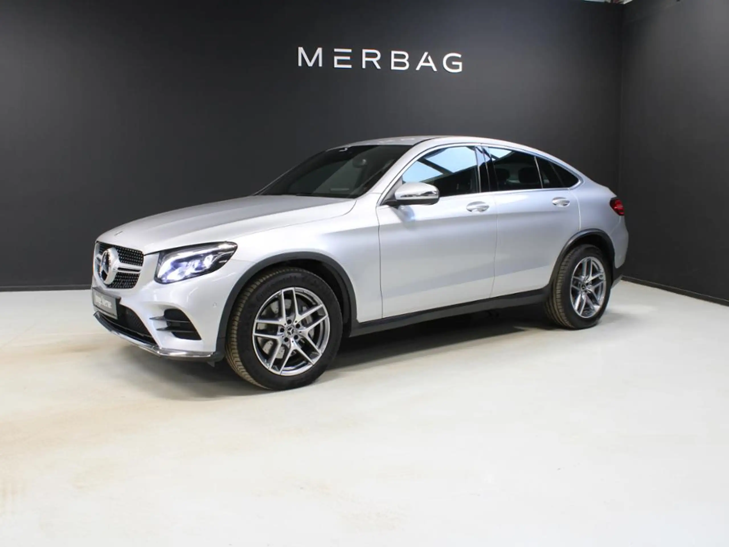 Mercedes-Benz - GLC 220