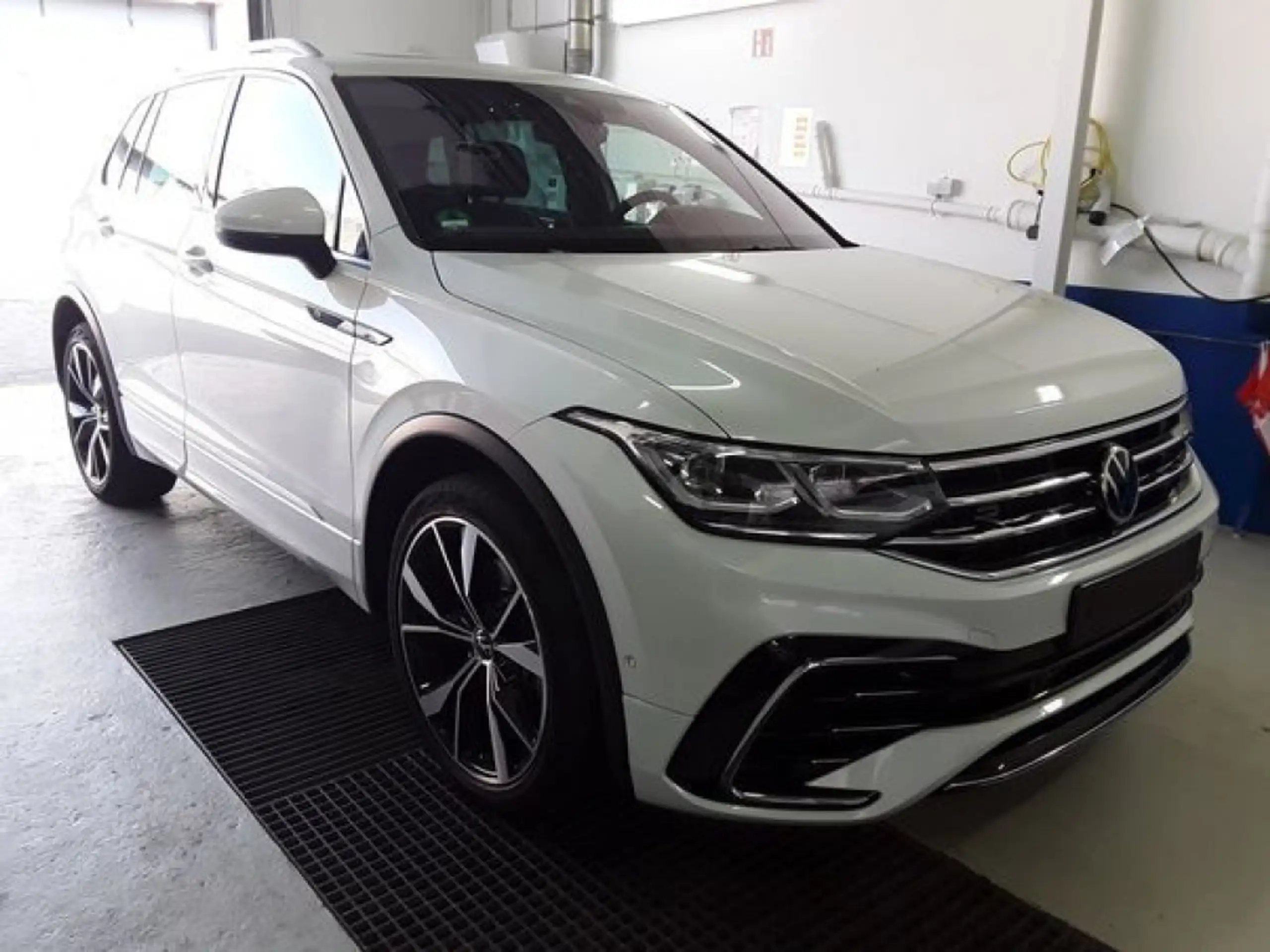 Volkswagen - Tiguan