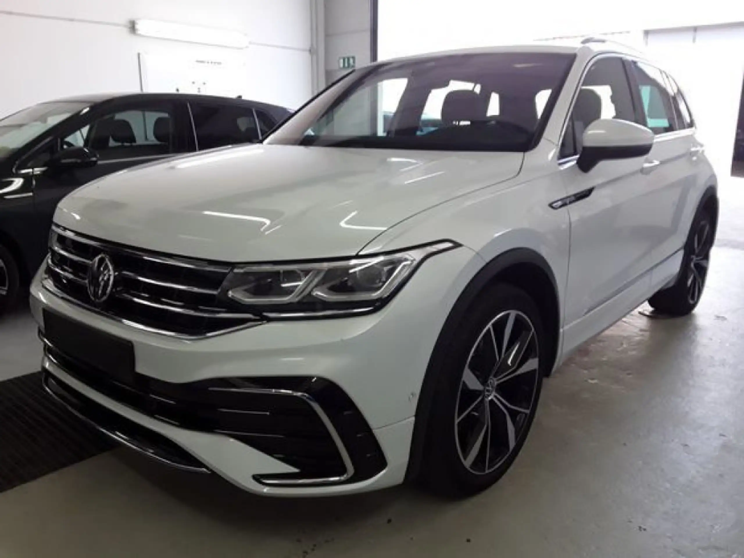 Volkswagen - Tiguan