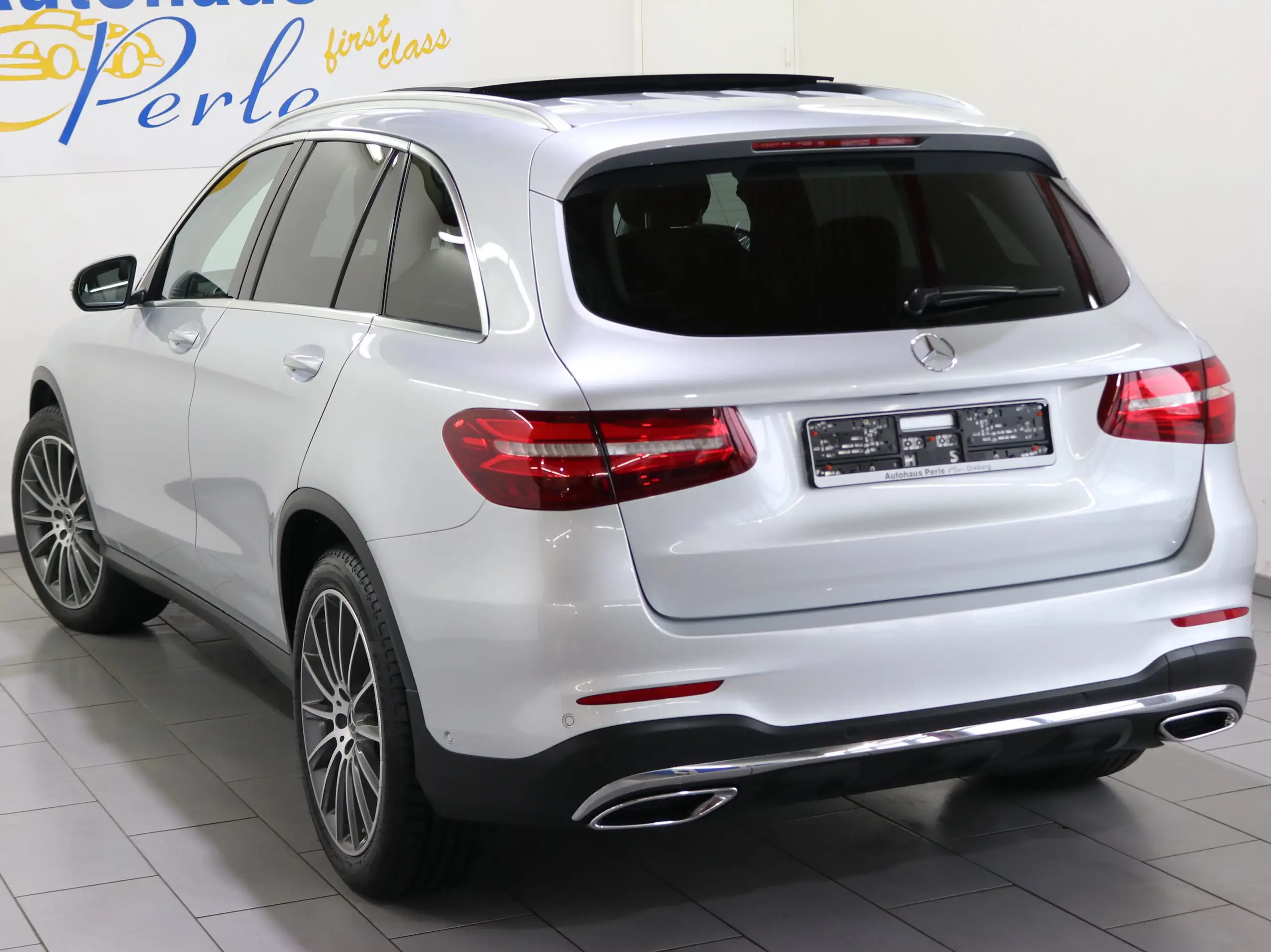 Mercedes-Benz - GLC 350