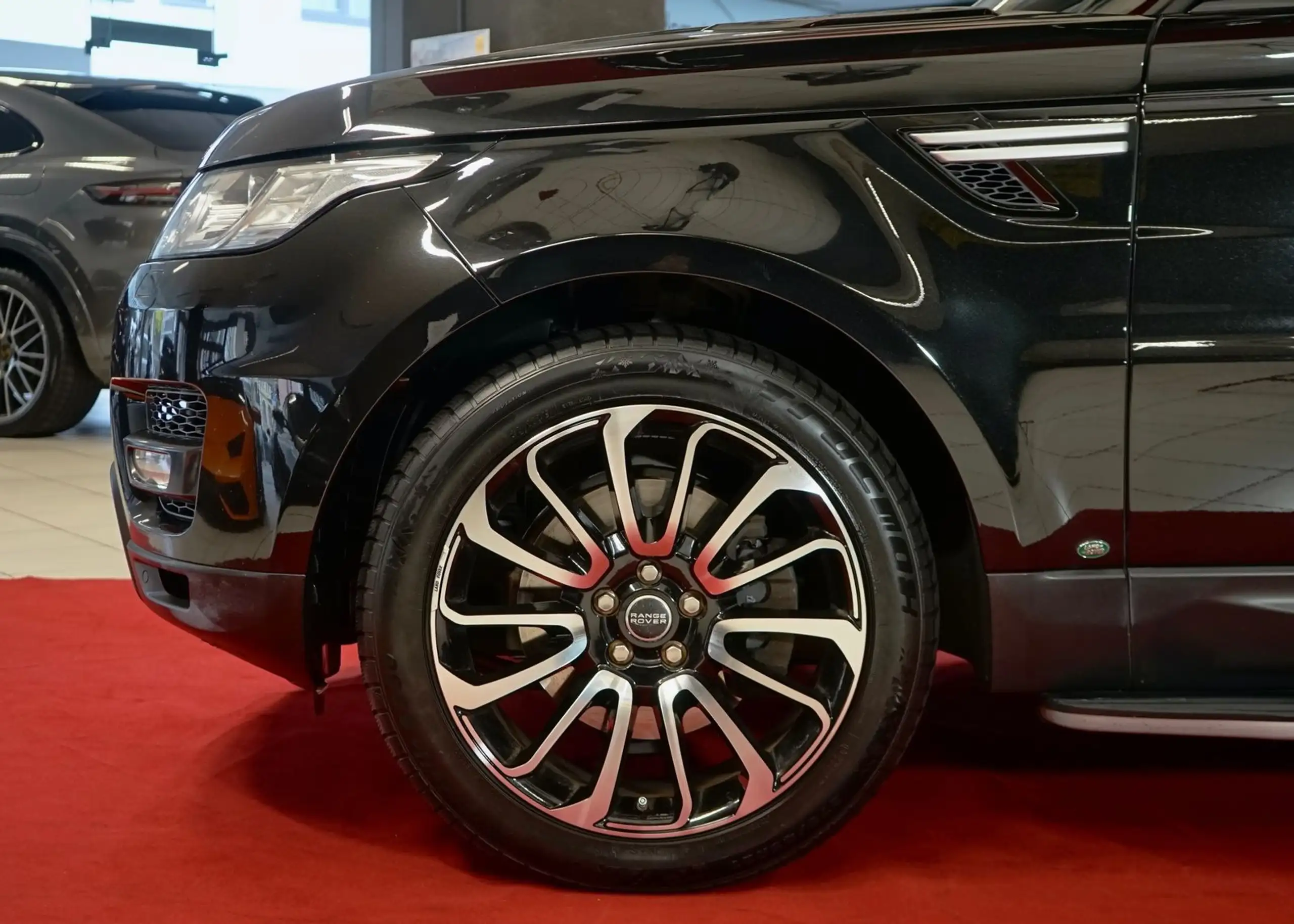 Land Rover - Range Rover Sport