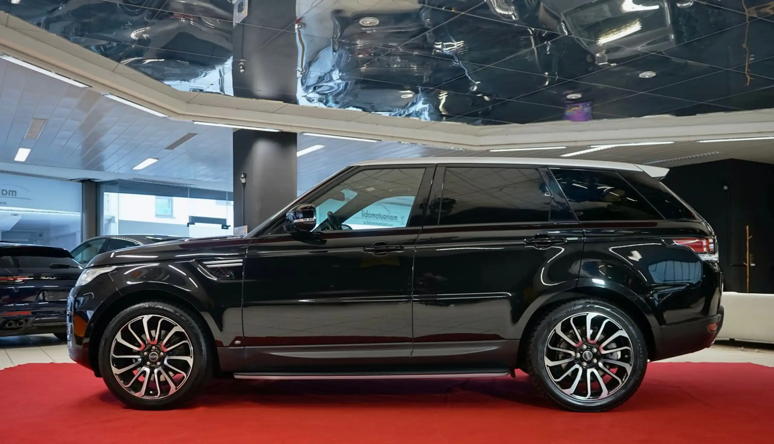 Land Rover - Range Rover Sport