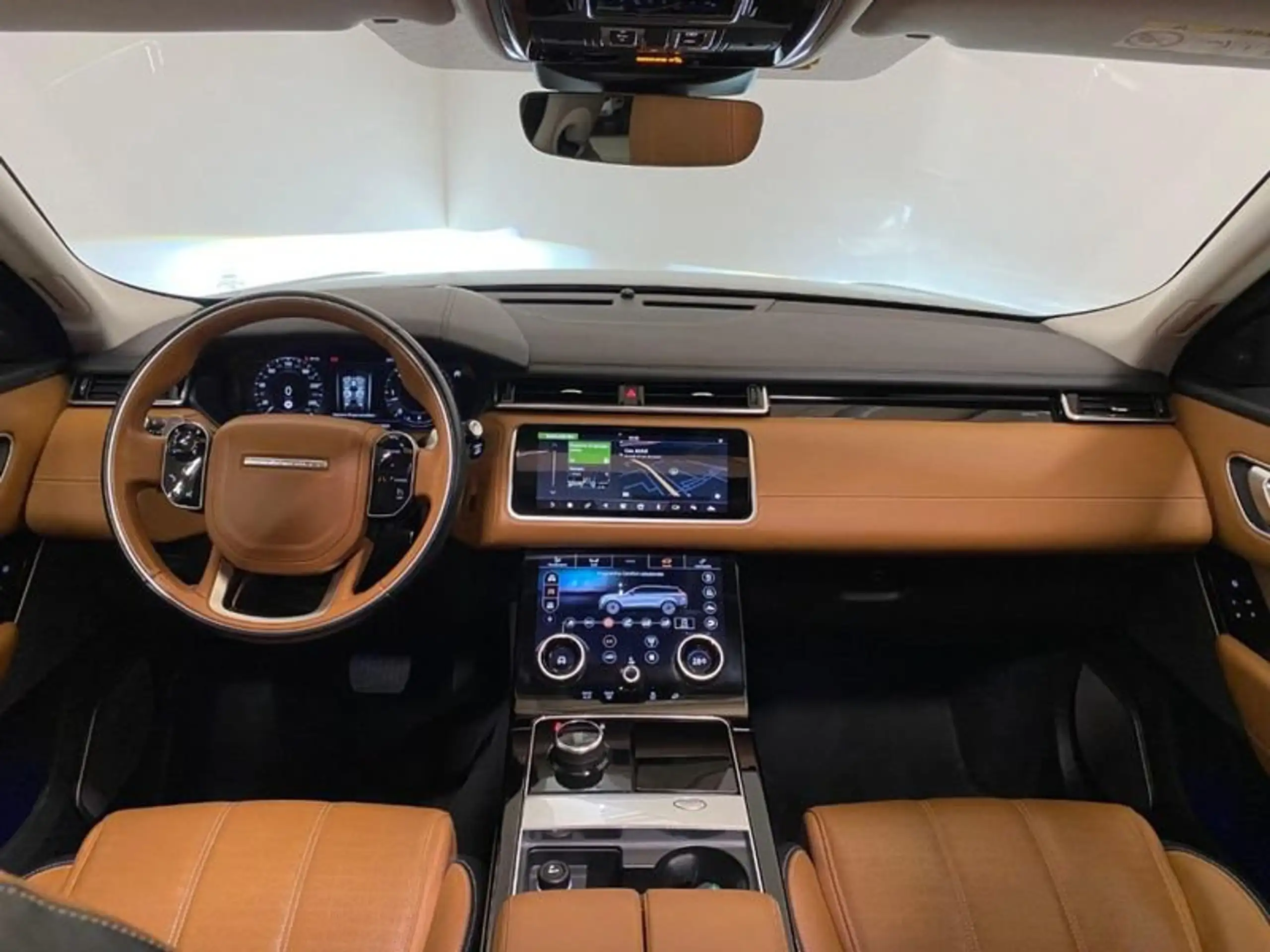 Land Rover - Range Rover Velar