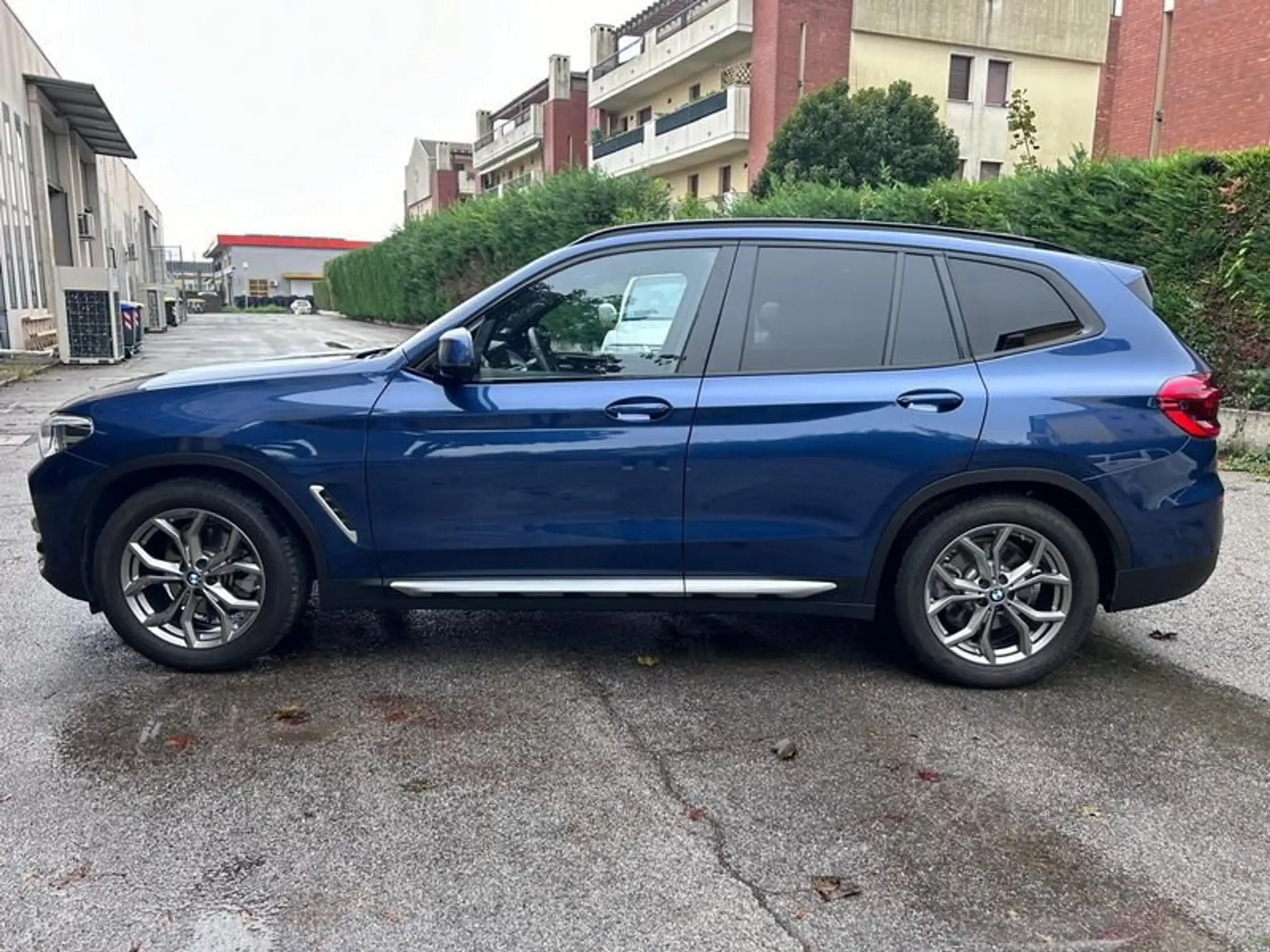 BMW - X3