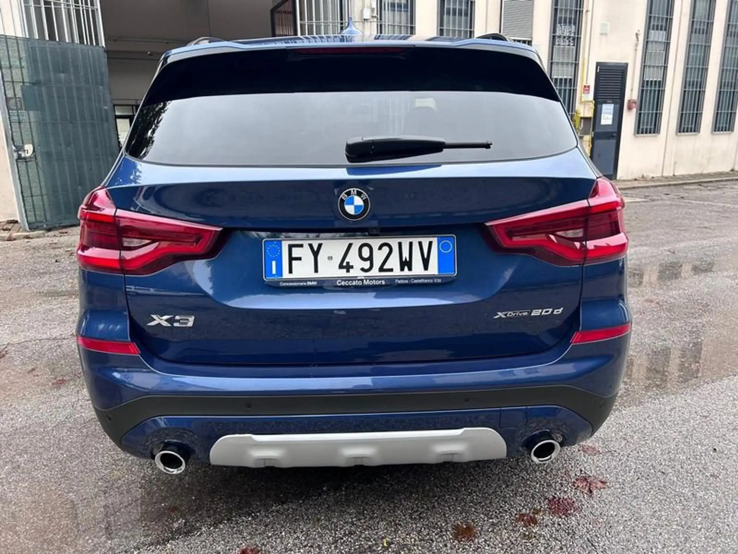 BMW - X3