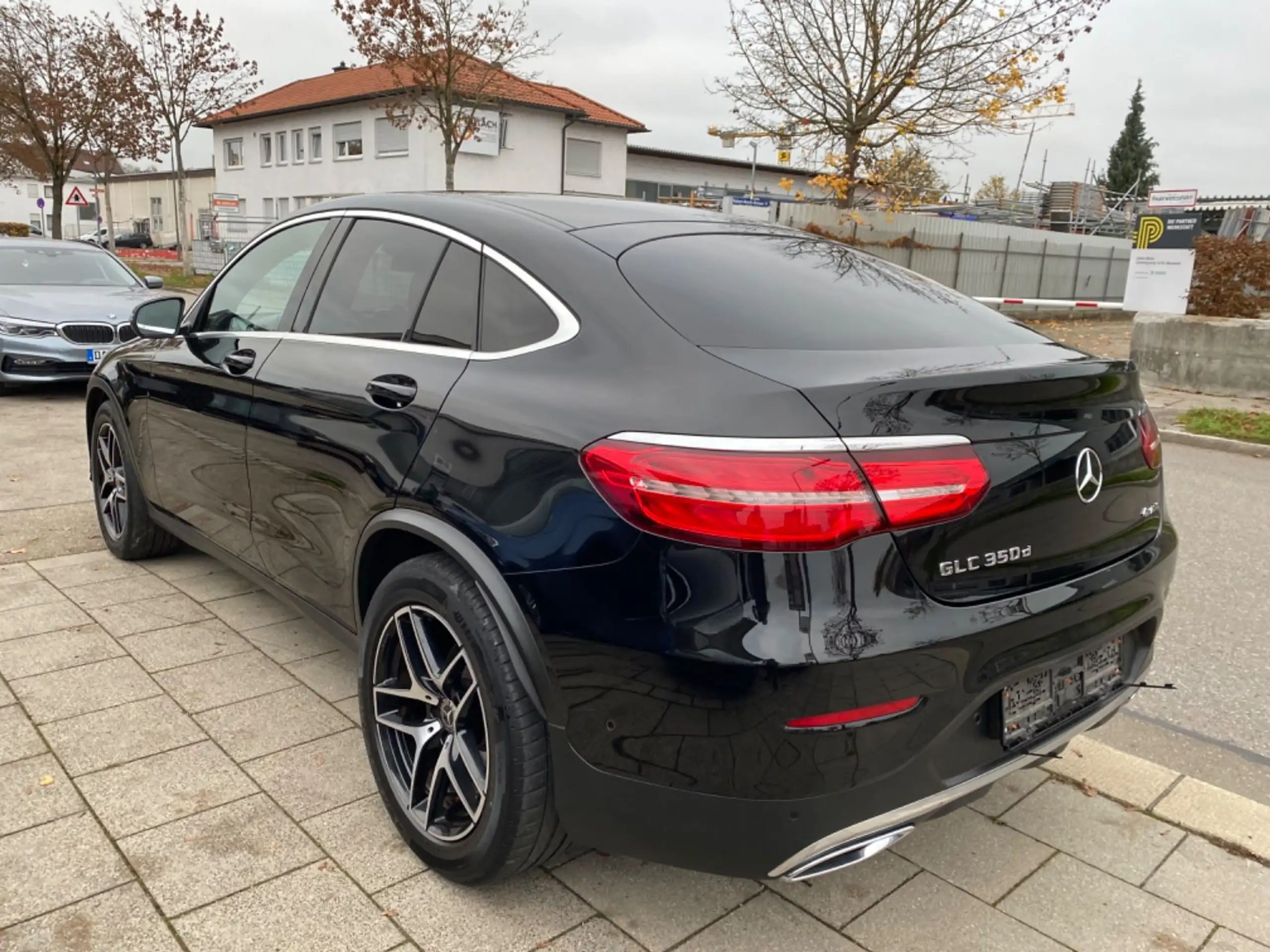 Mercedes-Benz - GLC 350