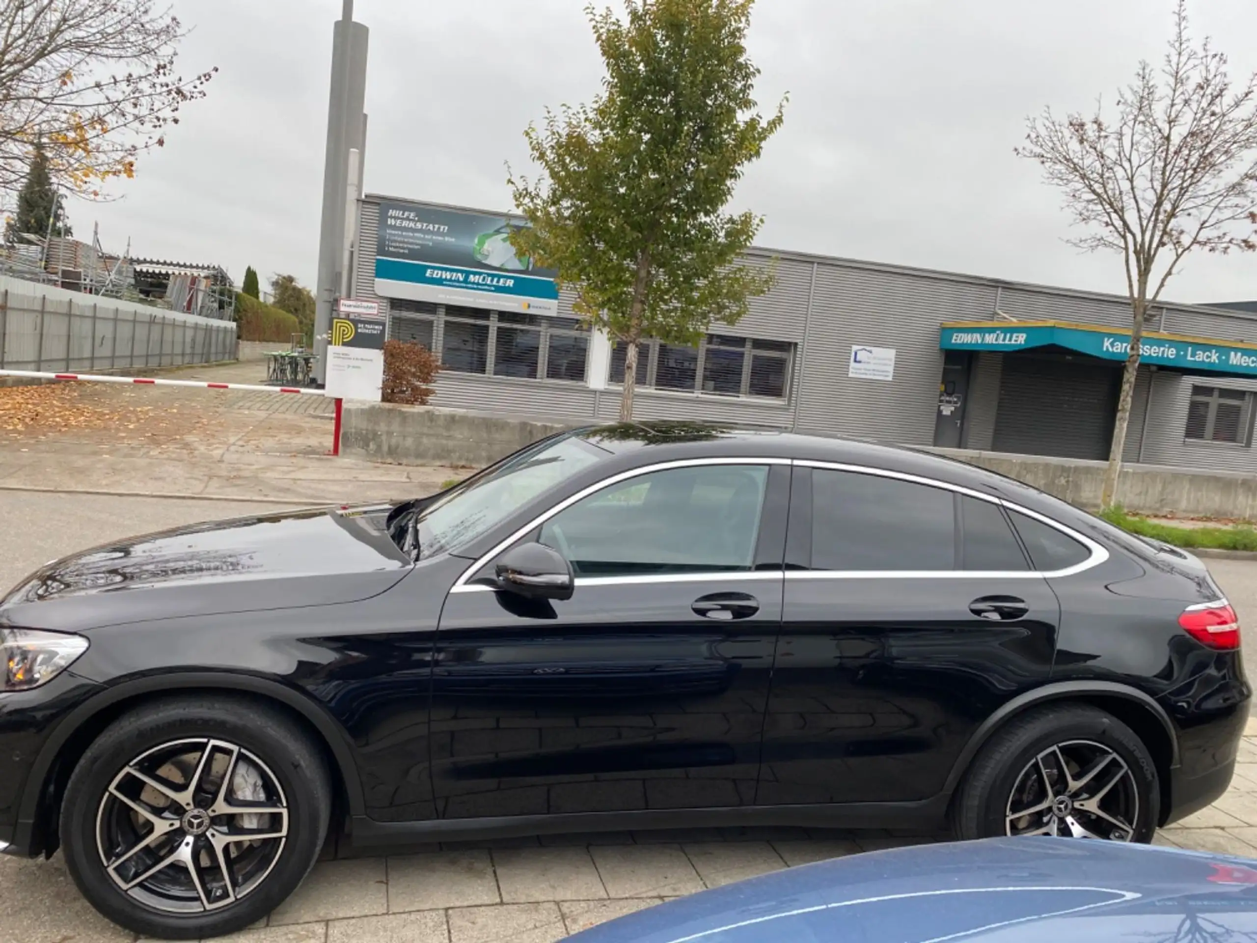 Mercedes-Benz - GLC 350