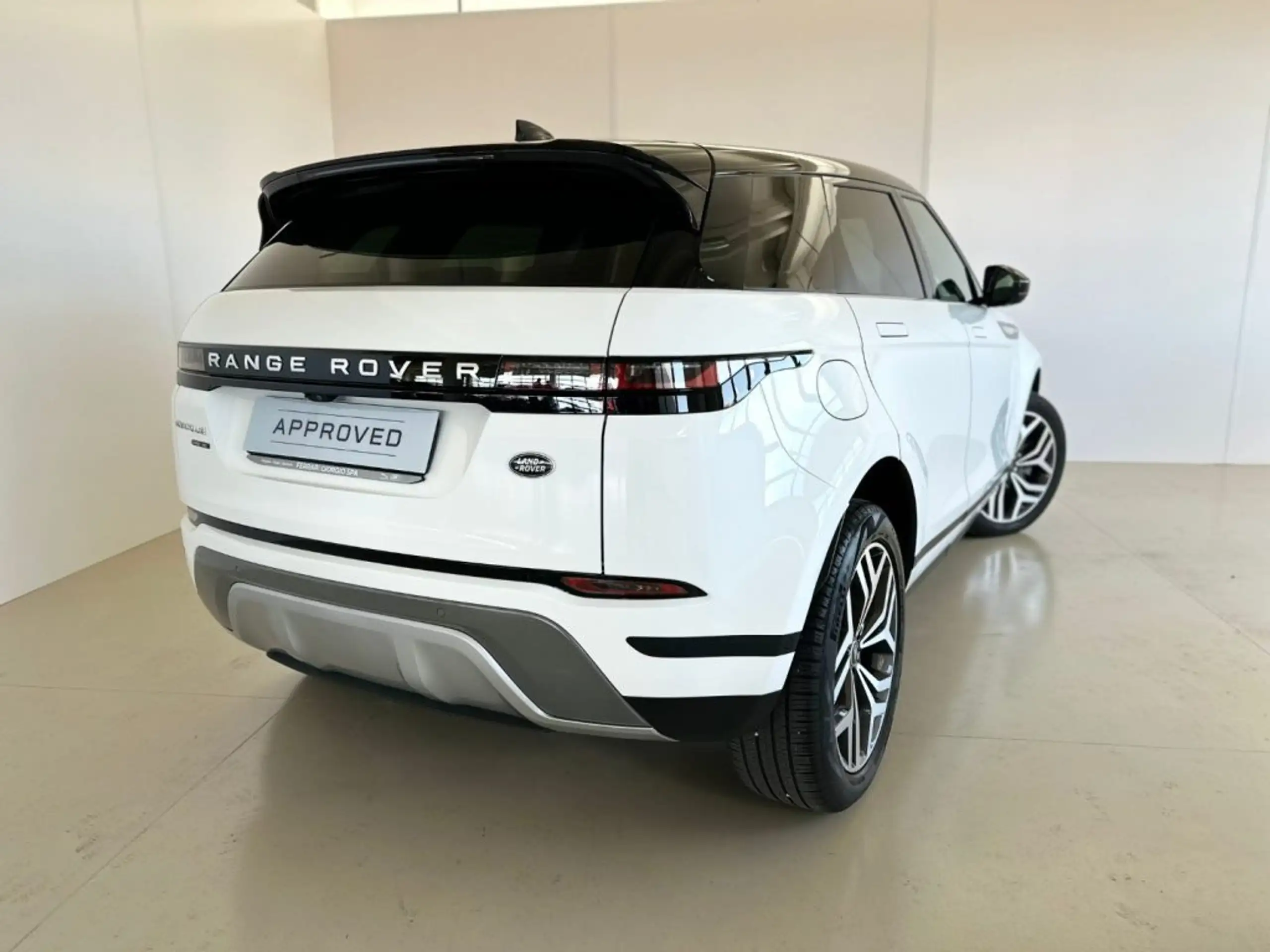 Land Rover - Range Rover Evoque