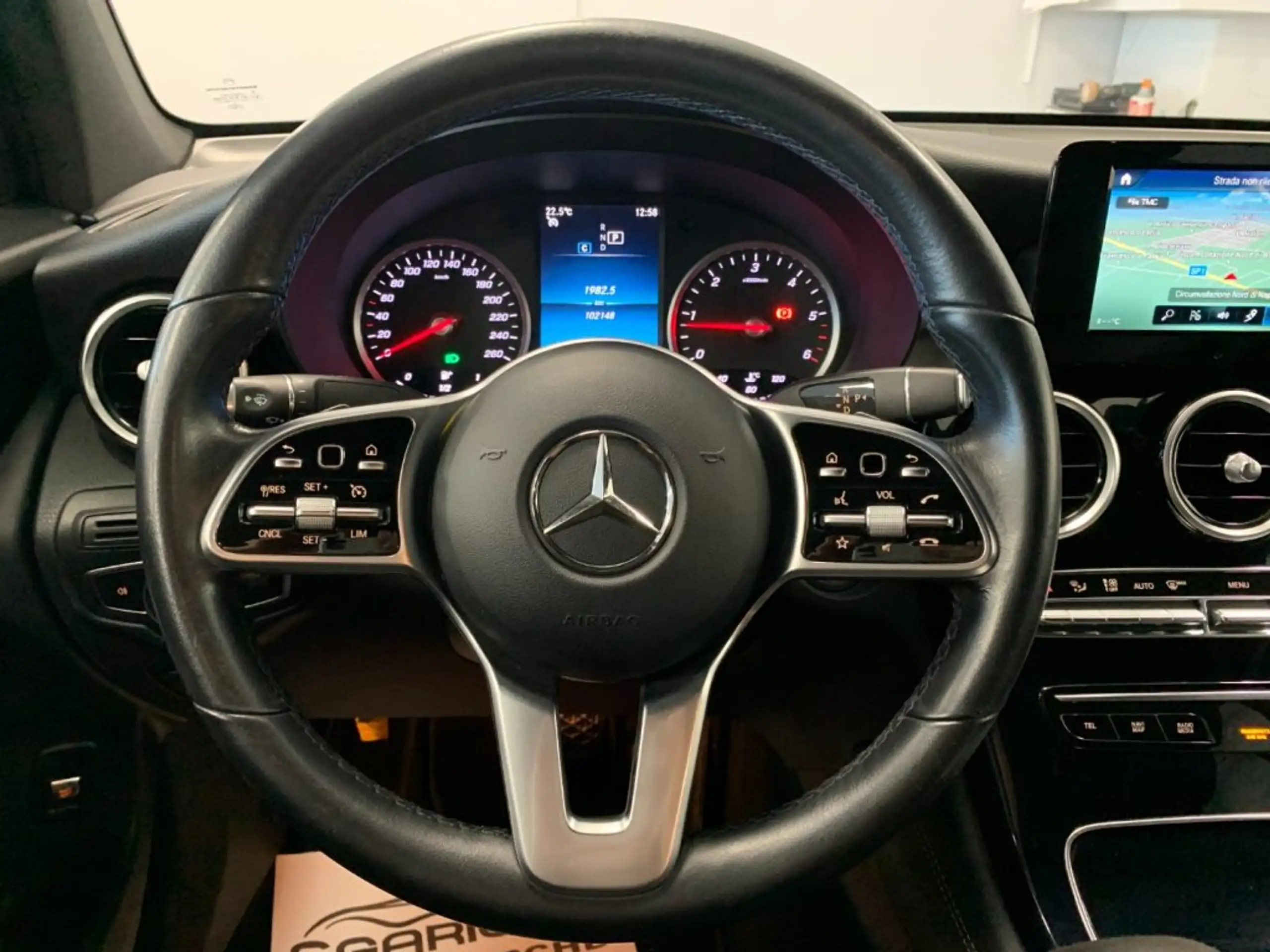 Mercedes-Benz - GLC 200