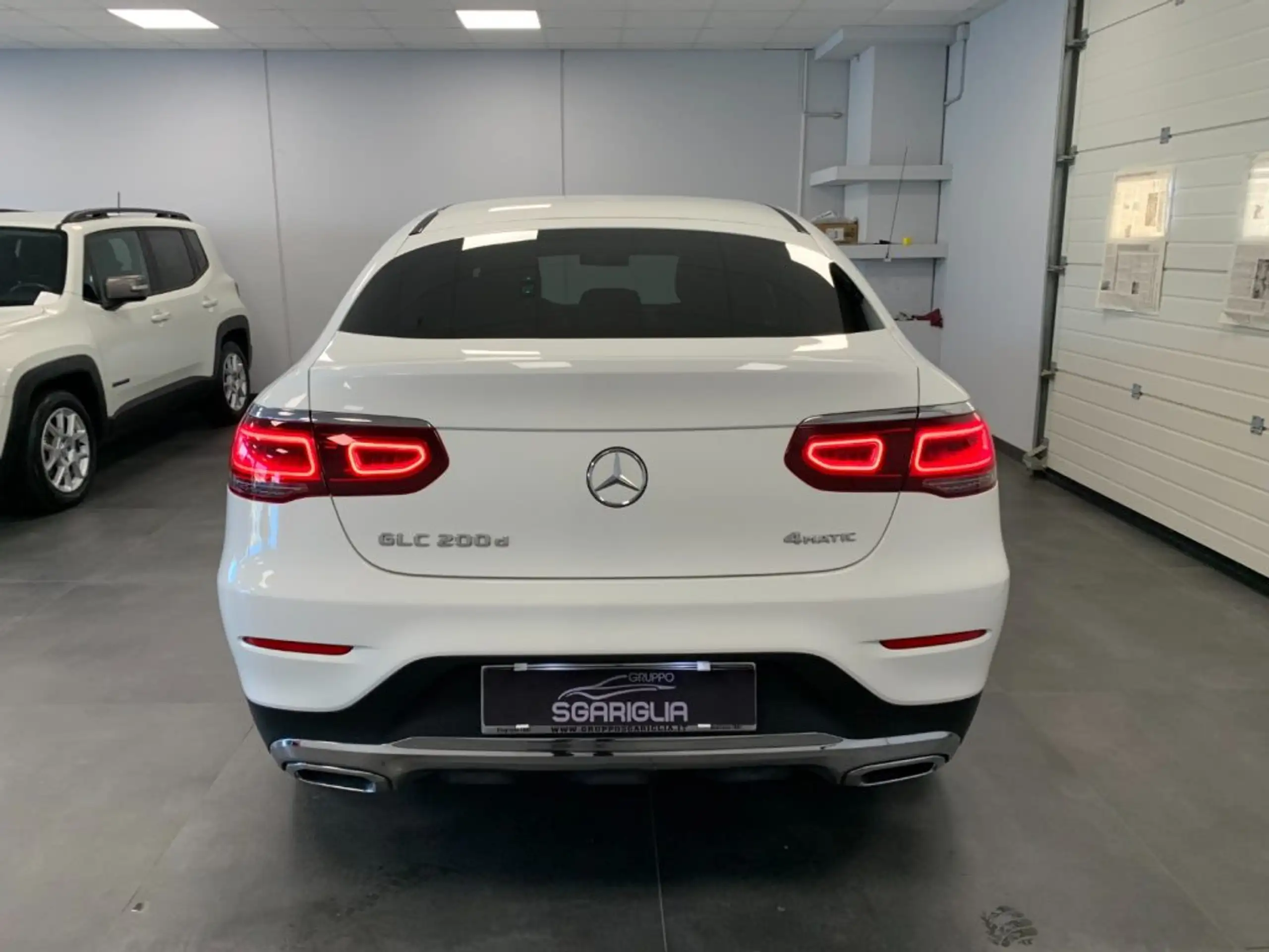 Mercedes-Benz - GLC 200