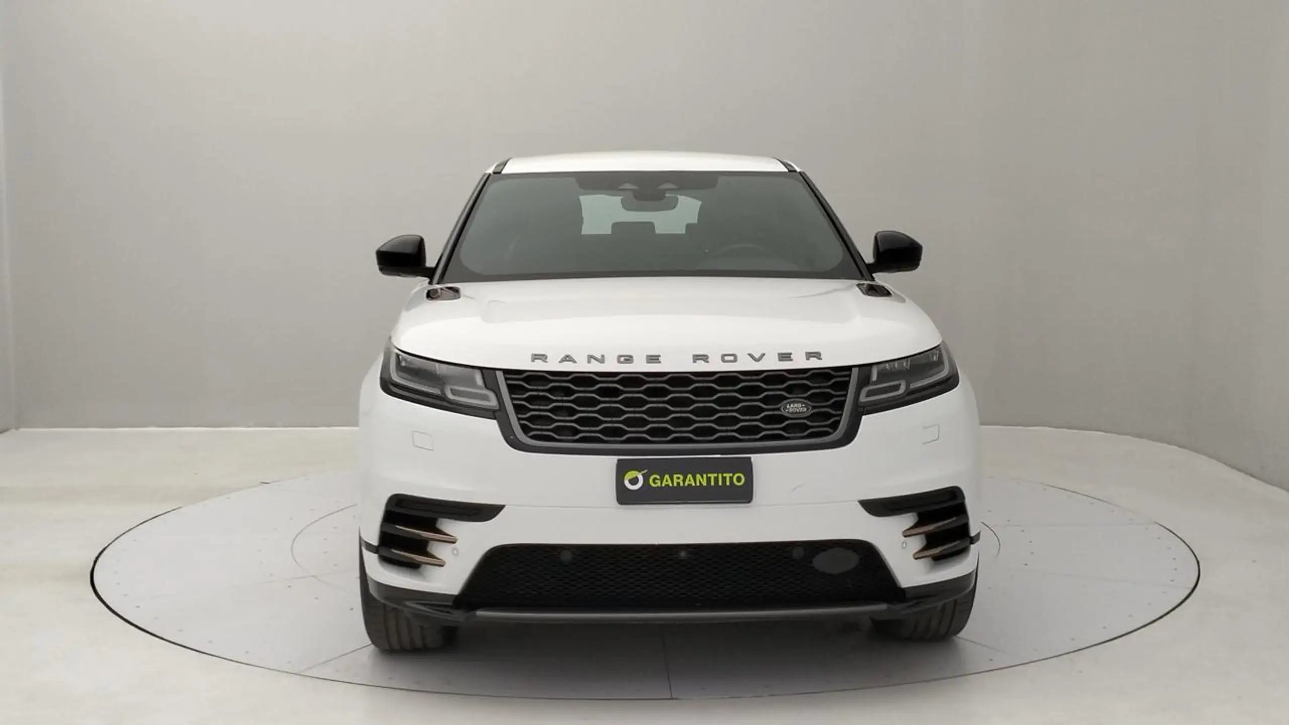 Land Rover - Range Rover Velar