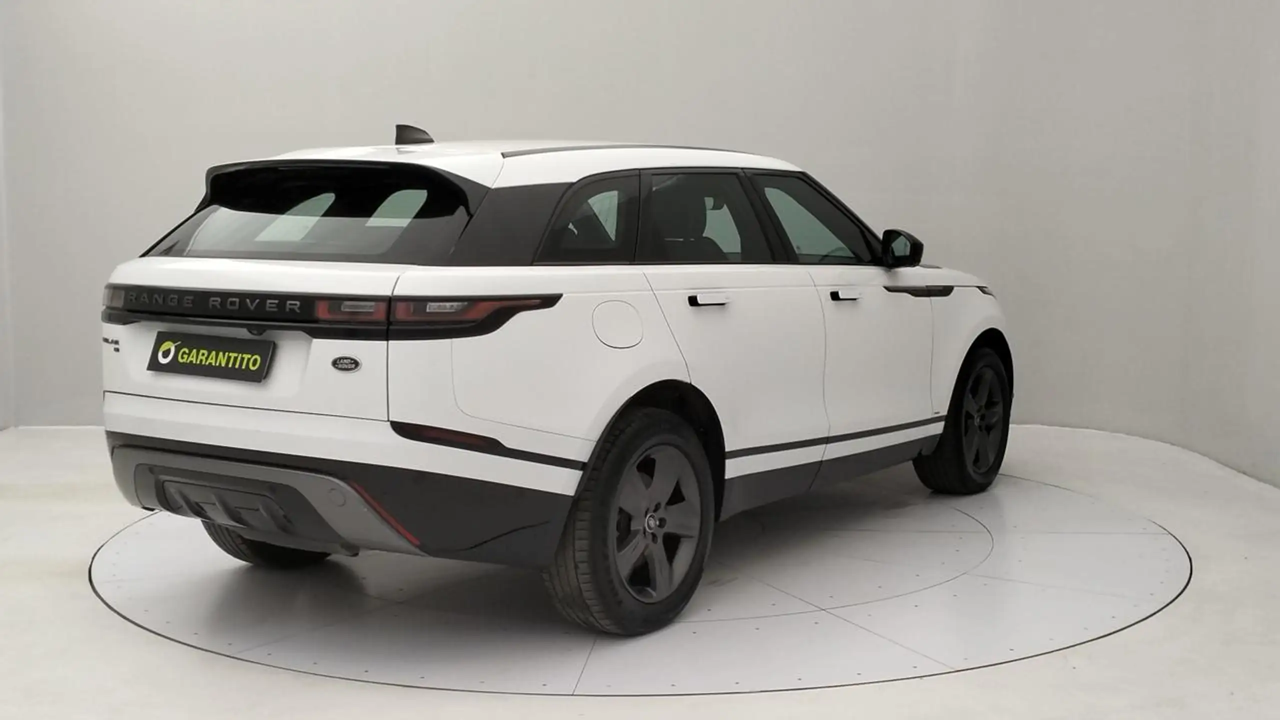 Land Rover - Range Rover Velar