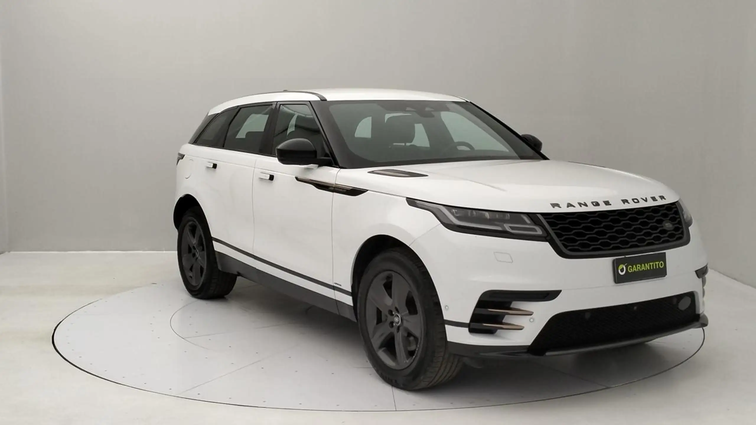 Land Rover - Range Rover Velar