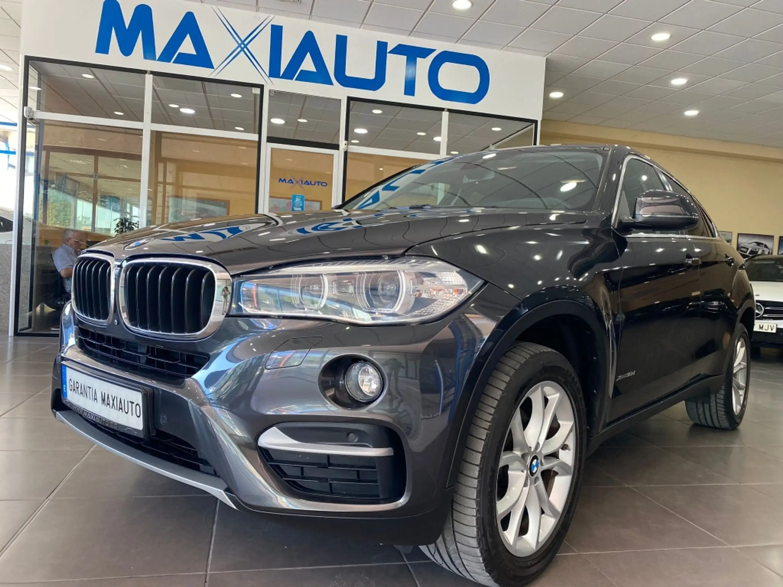 BMW - X6