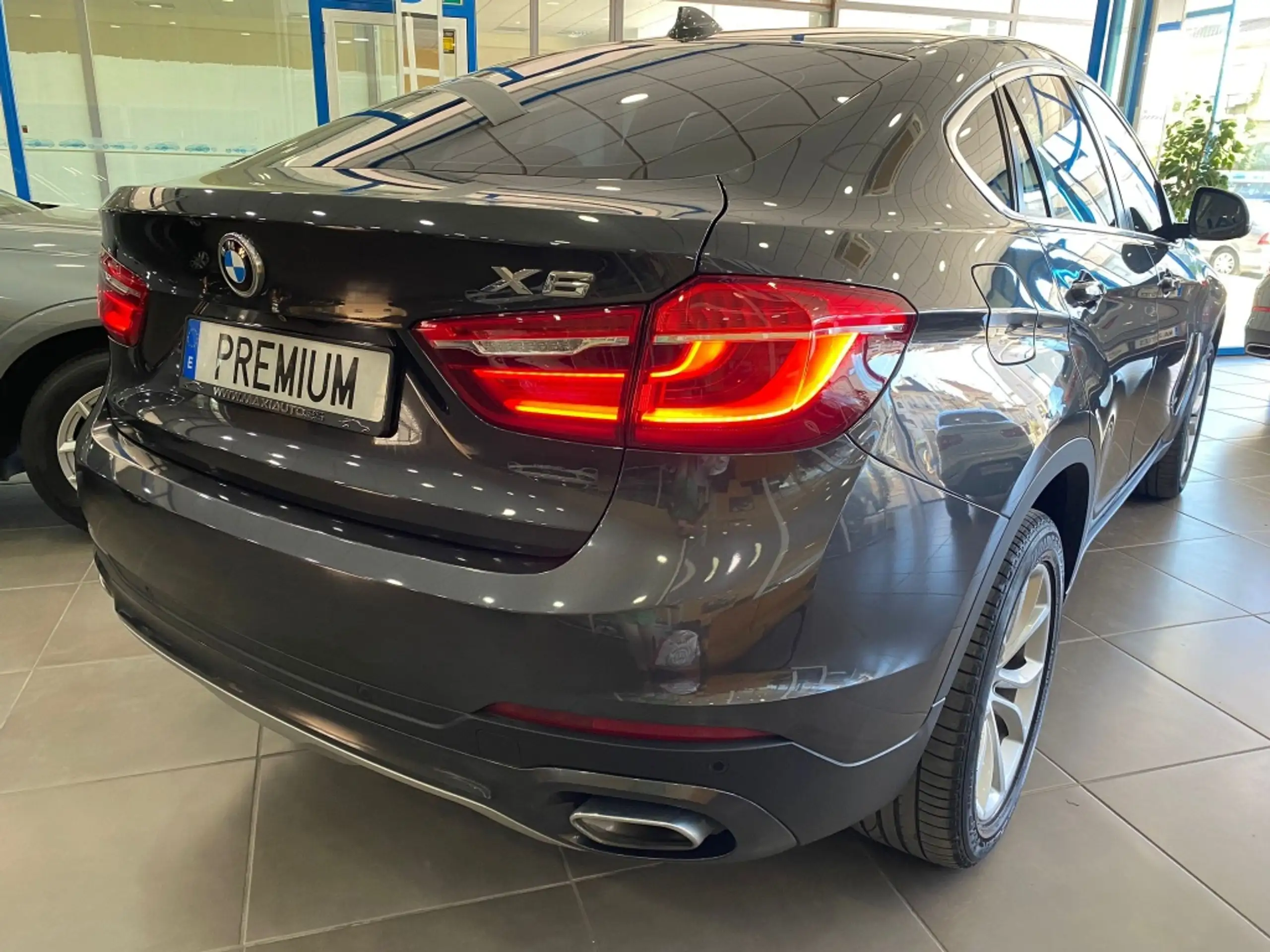 BMW - X6