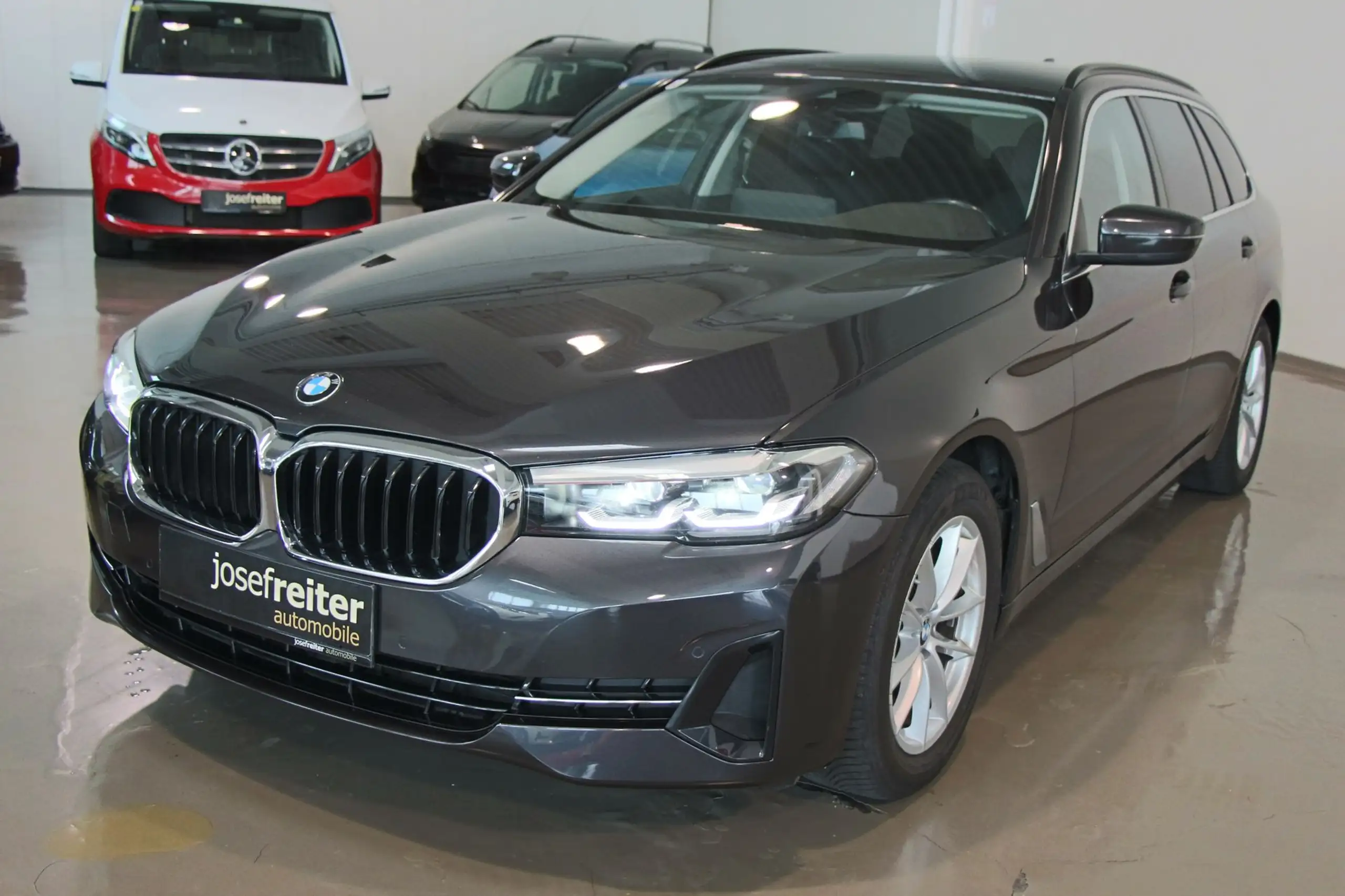 BMW - 520