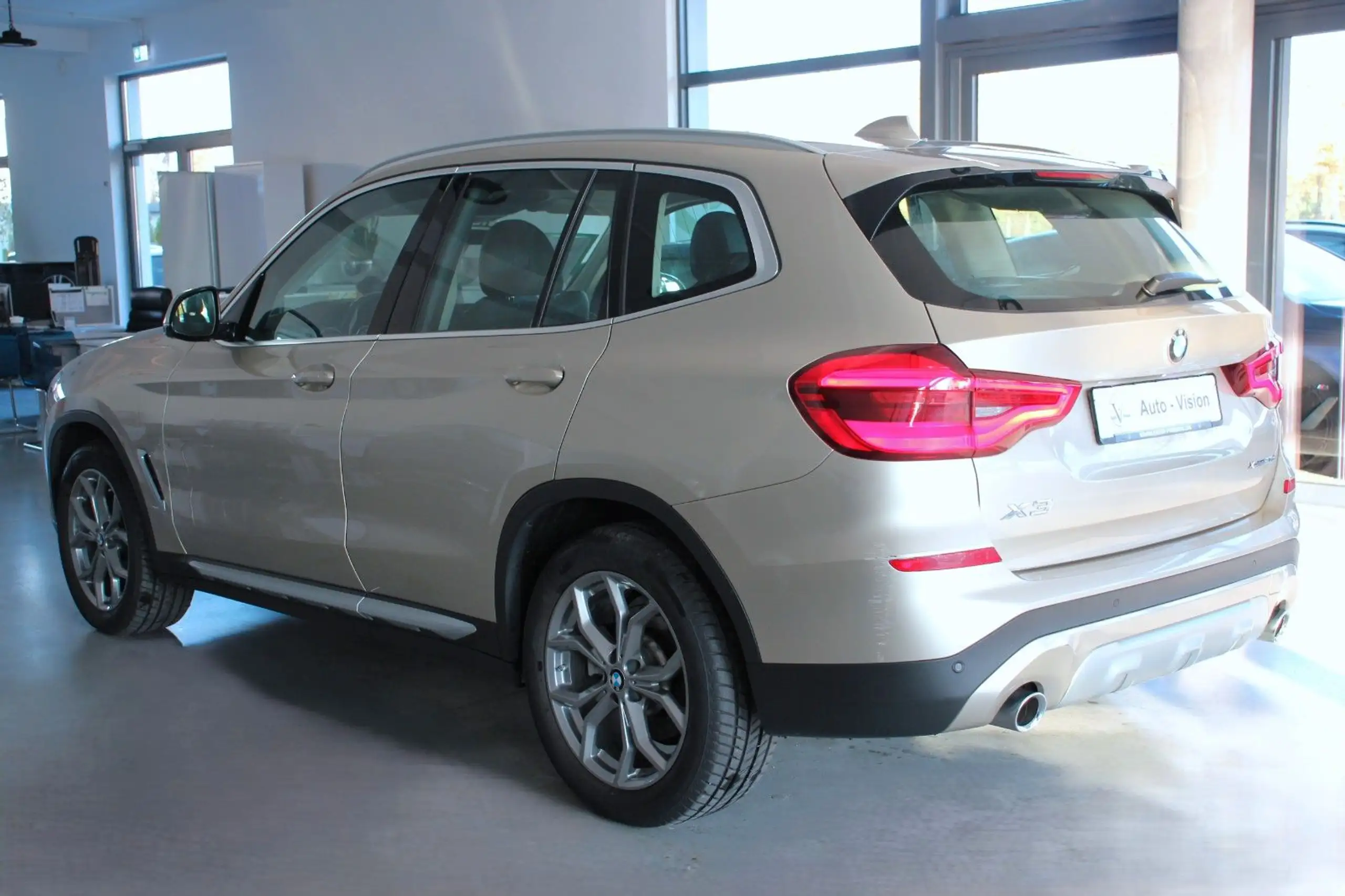 BMW - X3