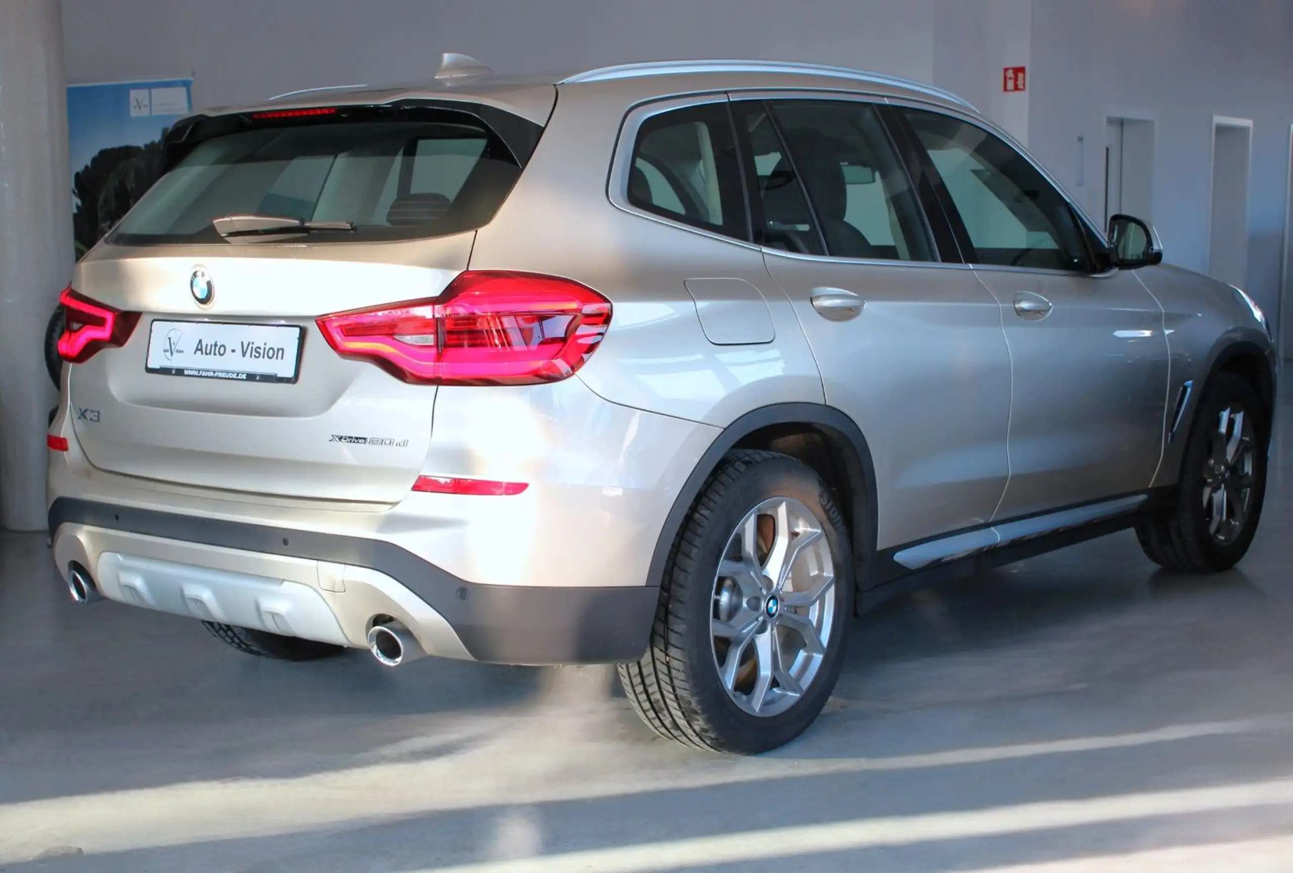 BMW - X3