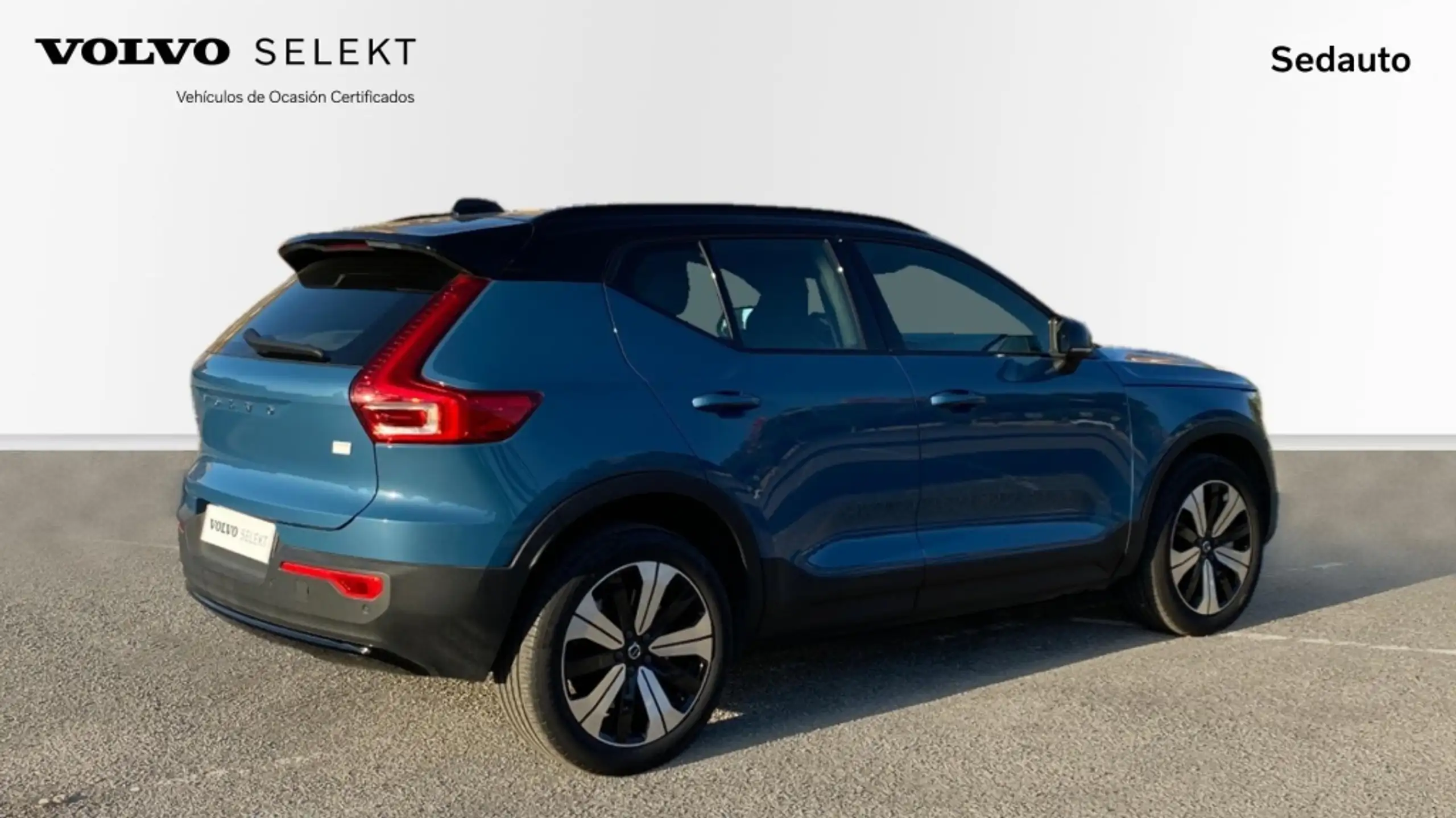 Volvo - XC40