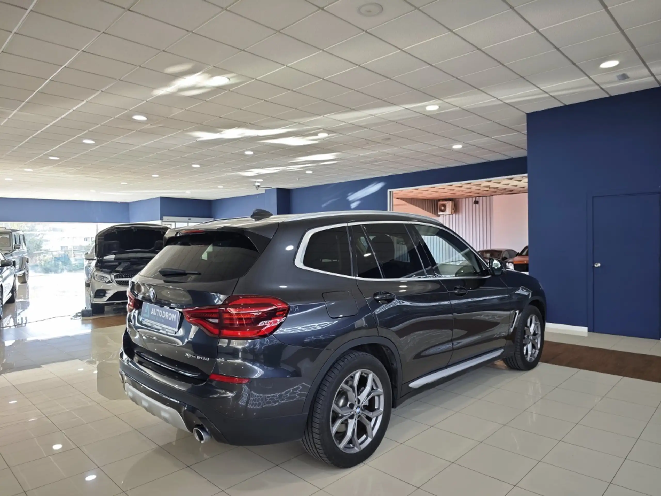 BMW - X3