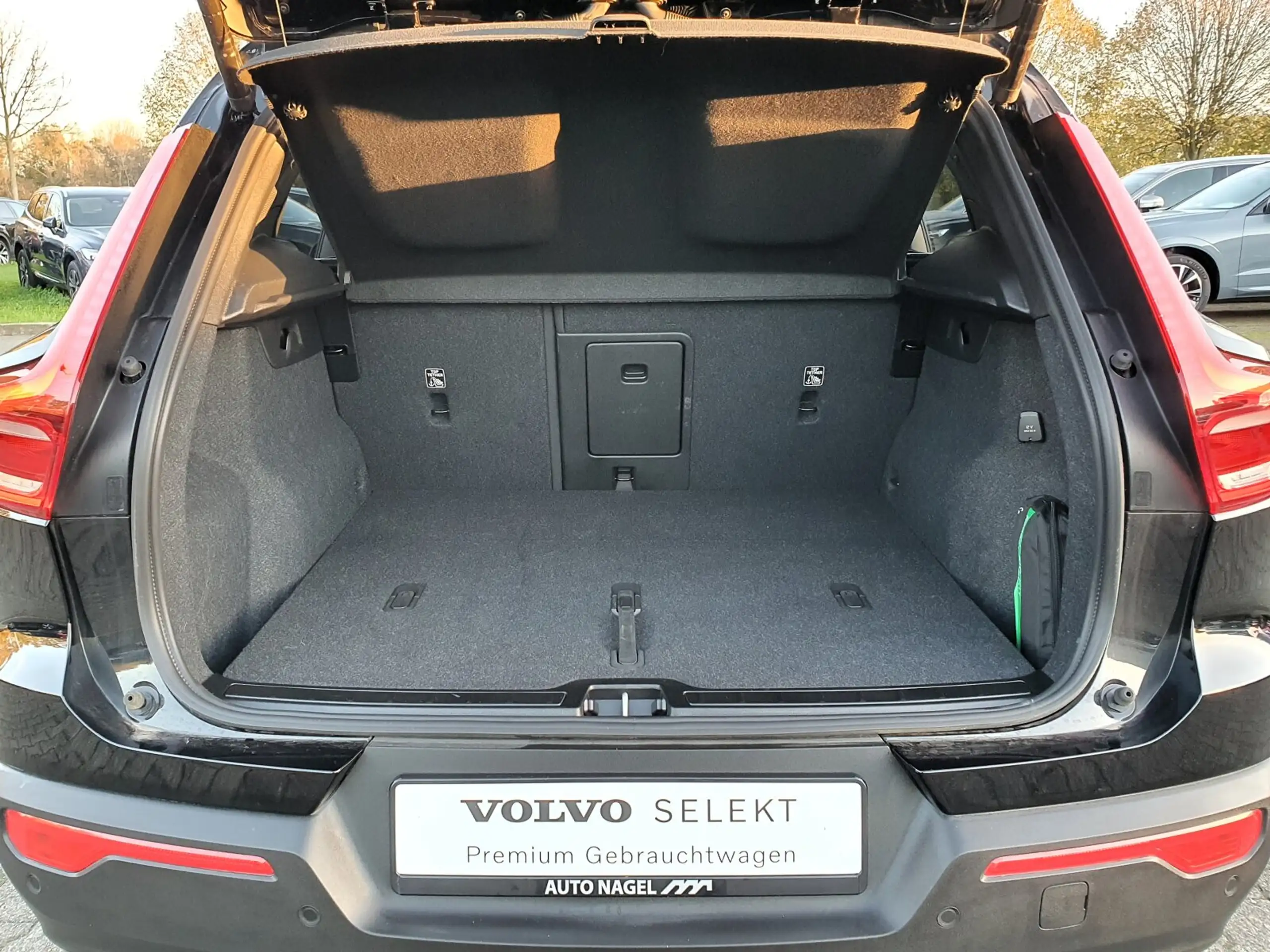 Volvo - XC40