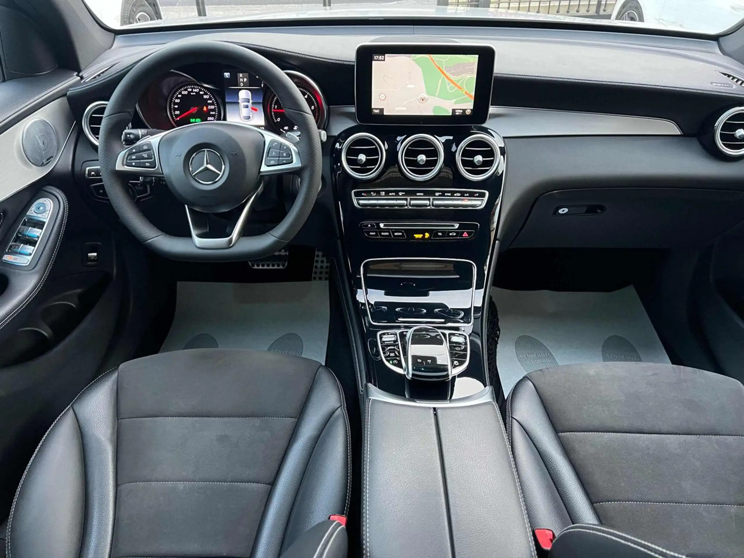 Mercedes-Benz - GLC 250