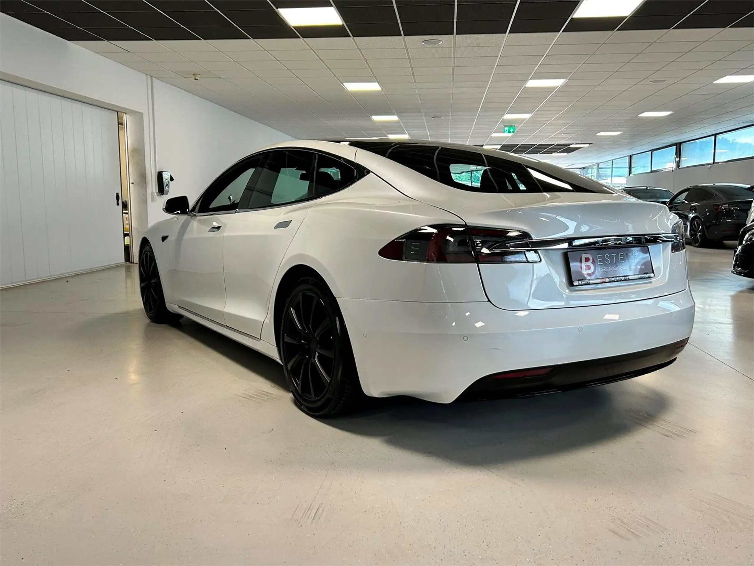 Tesla - Model S