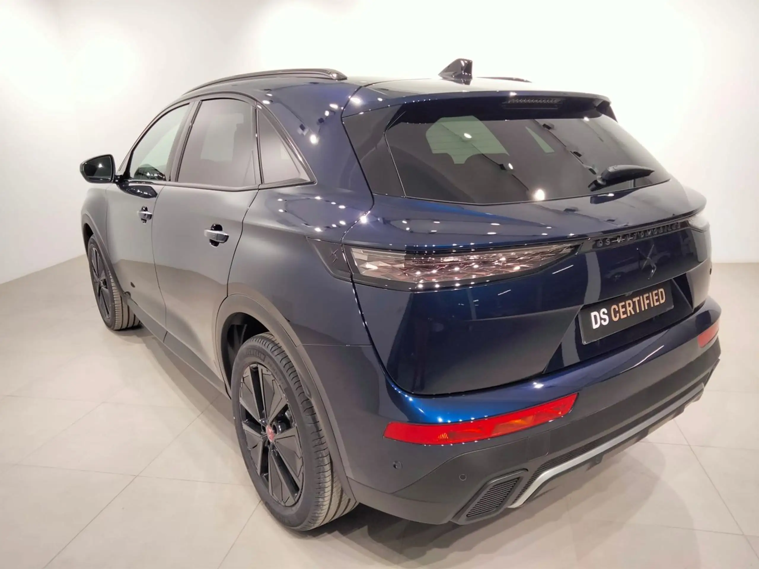 DS Automobiles - DS 7 Crossback