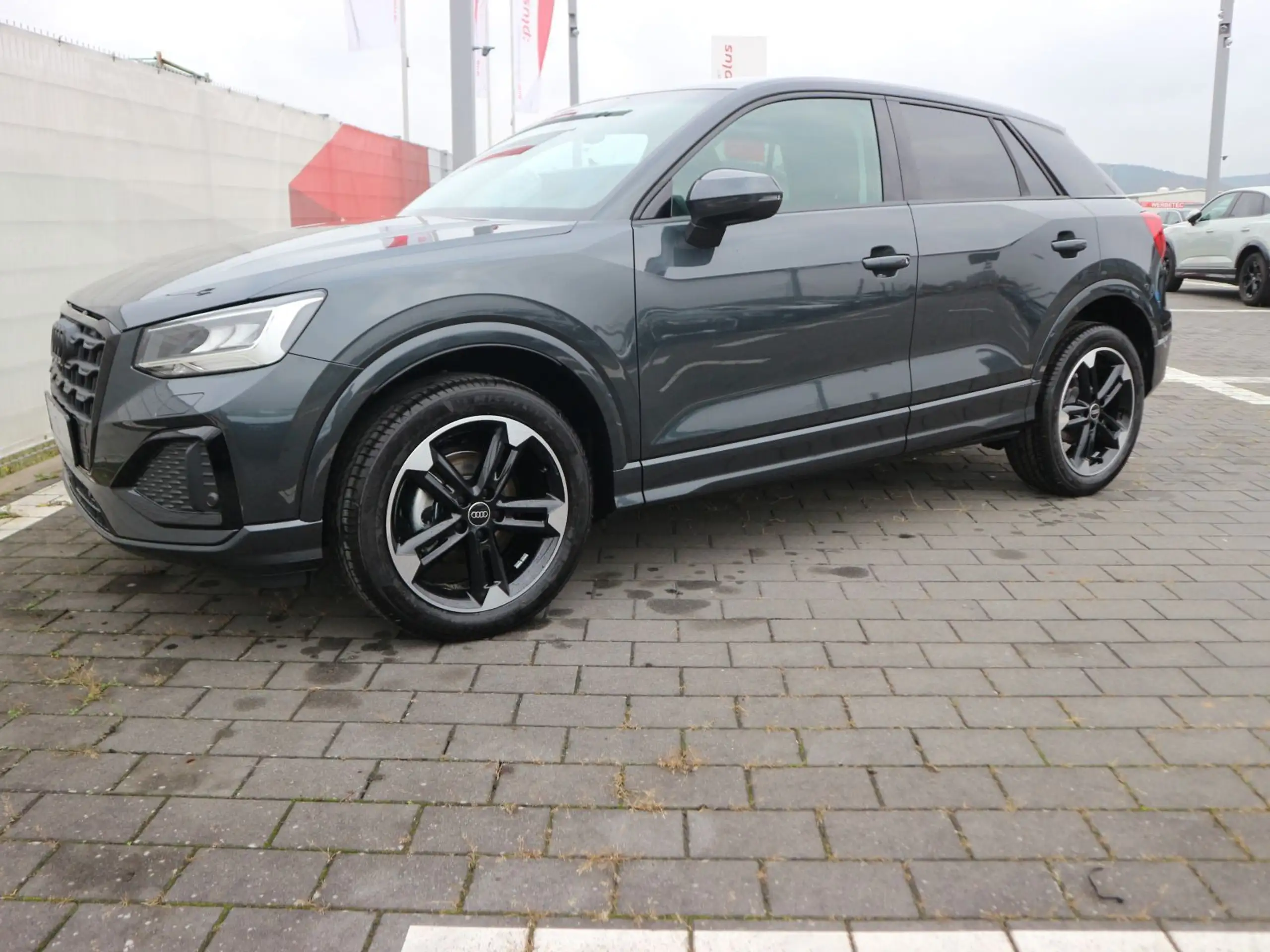 Audi - Q2