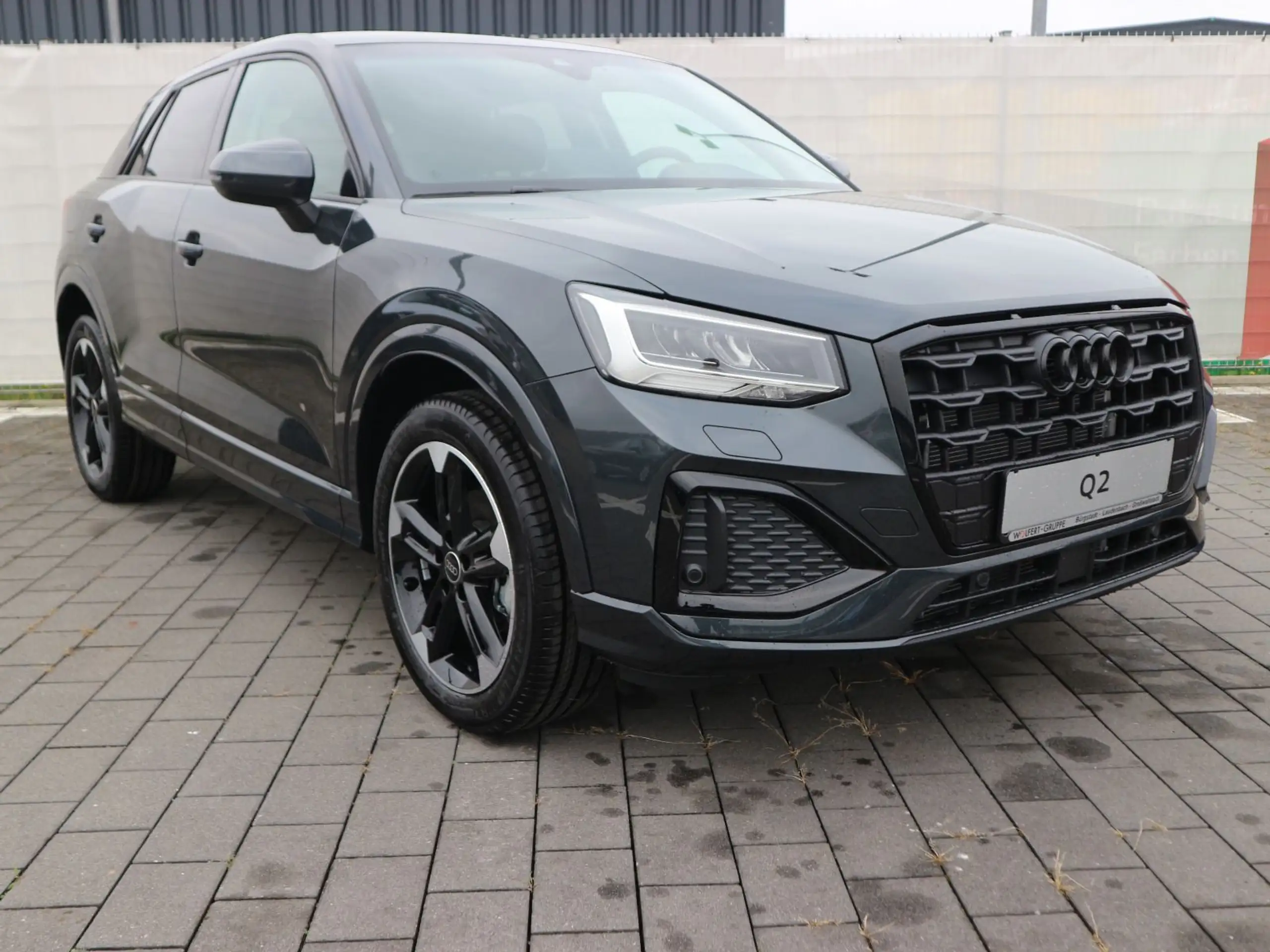 Audi - Q2