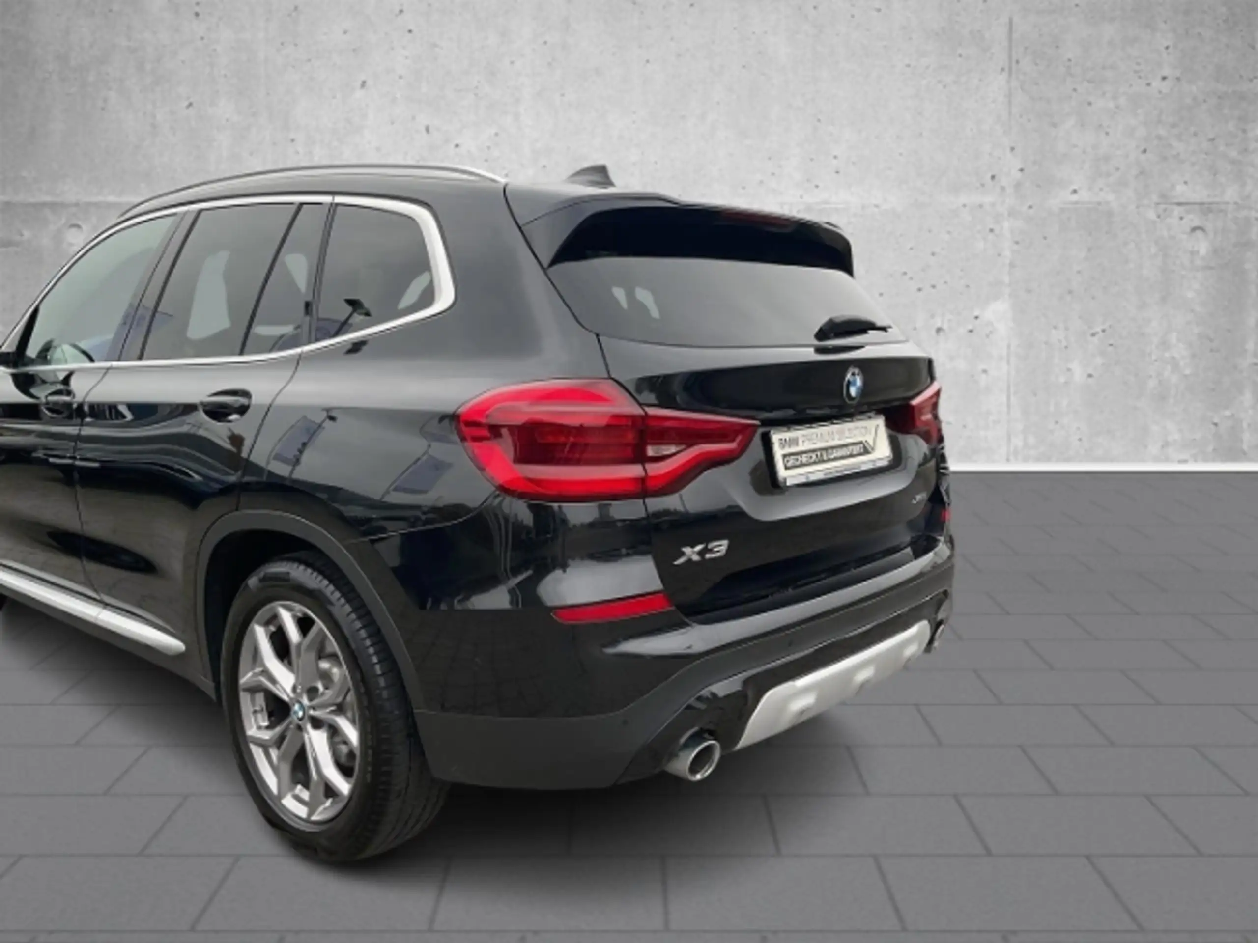 BMW - X3