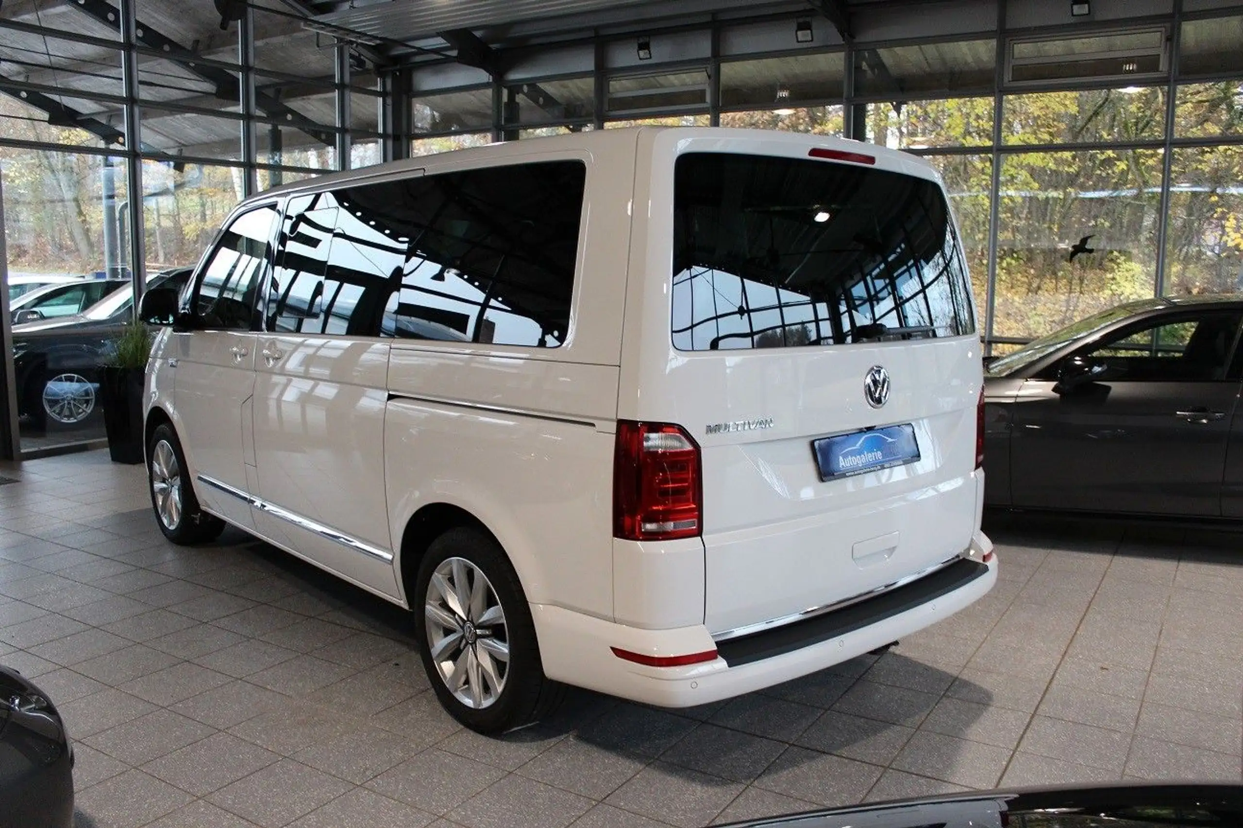 Volkswagen - T6 Multivan