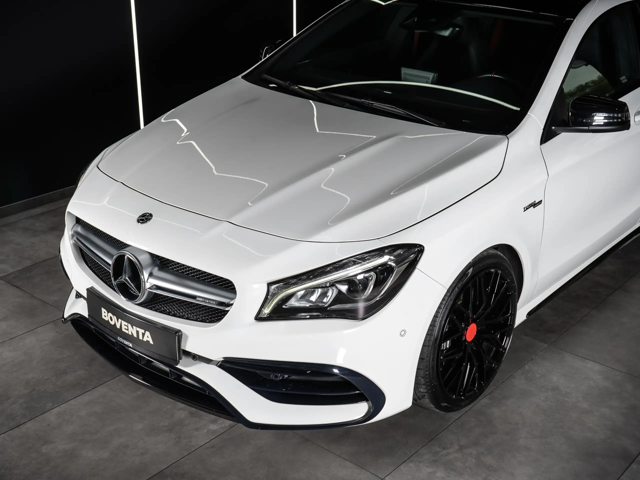 Mercedes-Benz - CLA 45 AMG