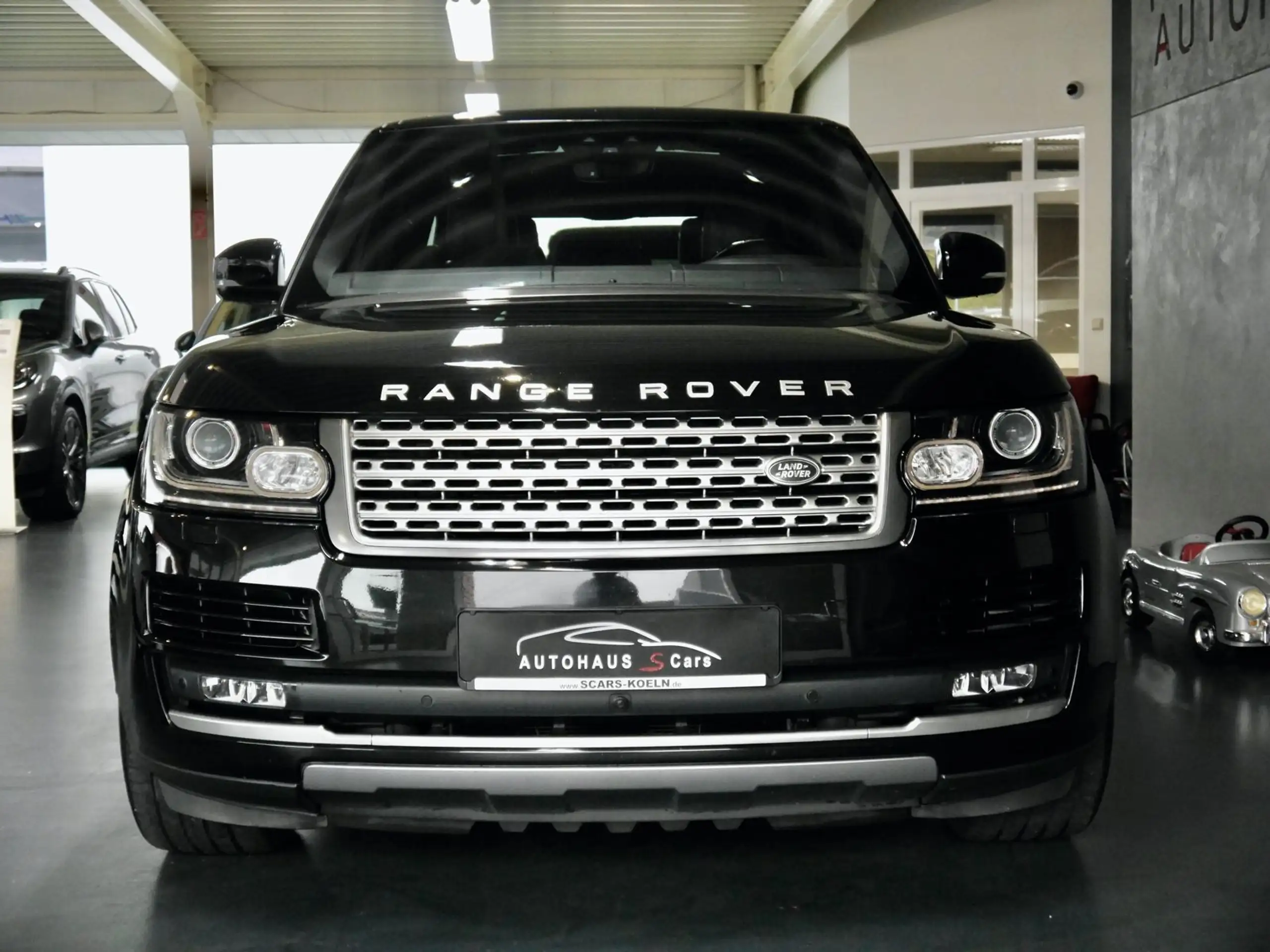 Land Rover - Range Rover