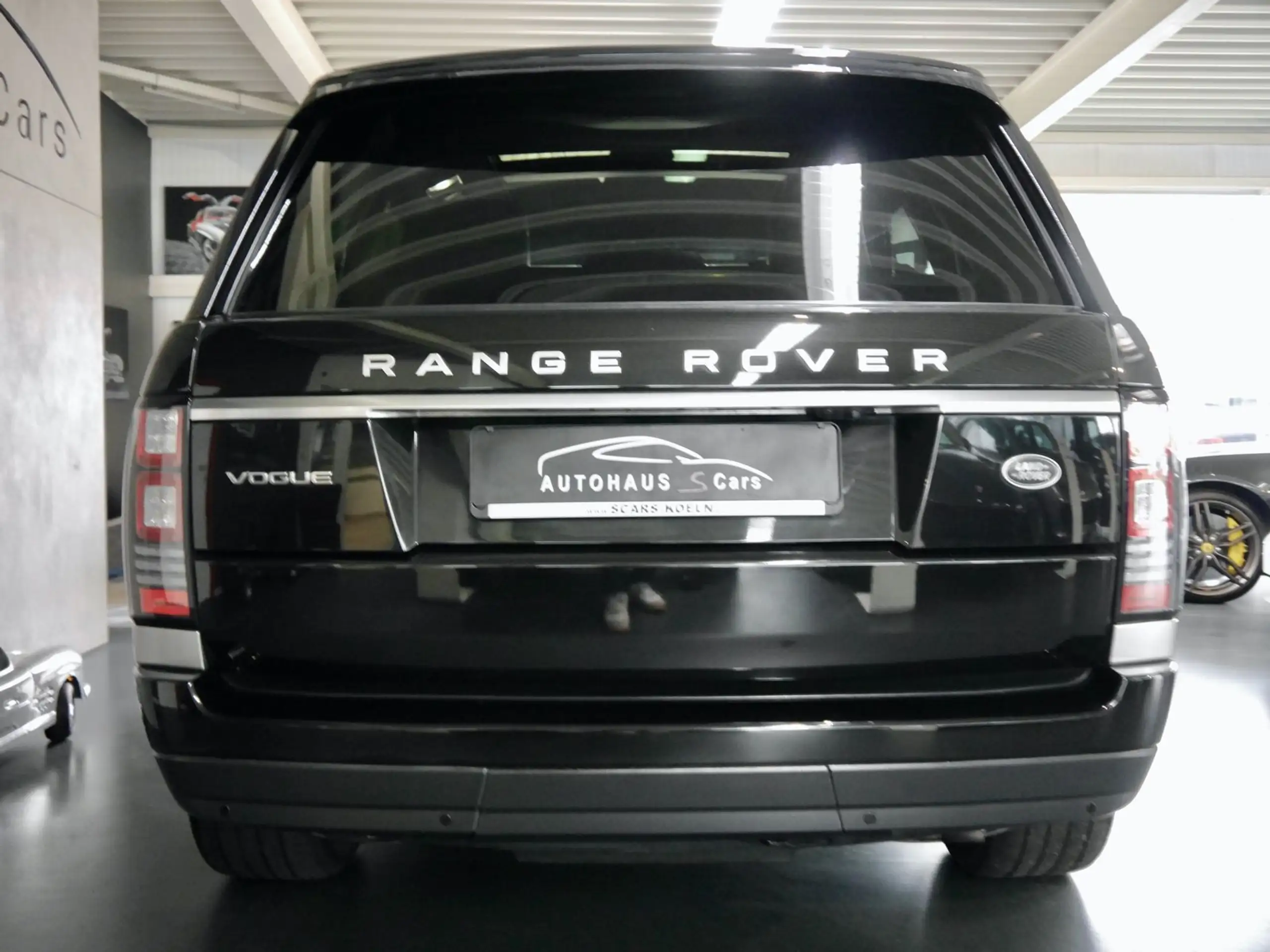 Land Rover - Range Rover