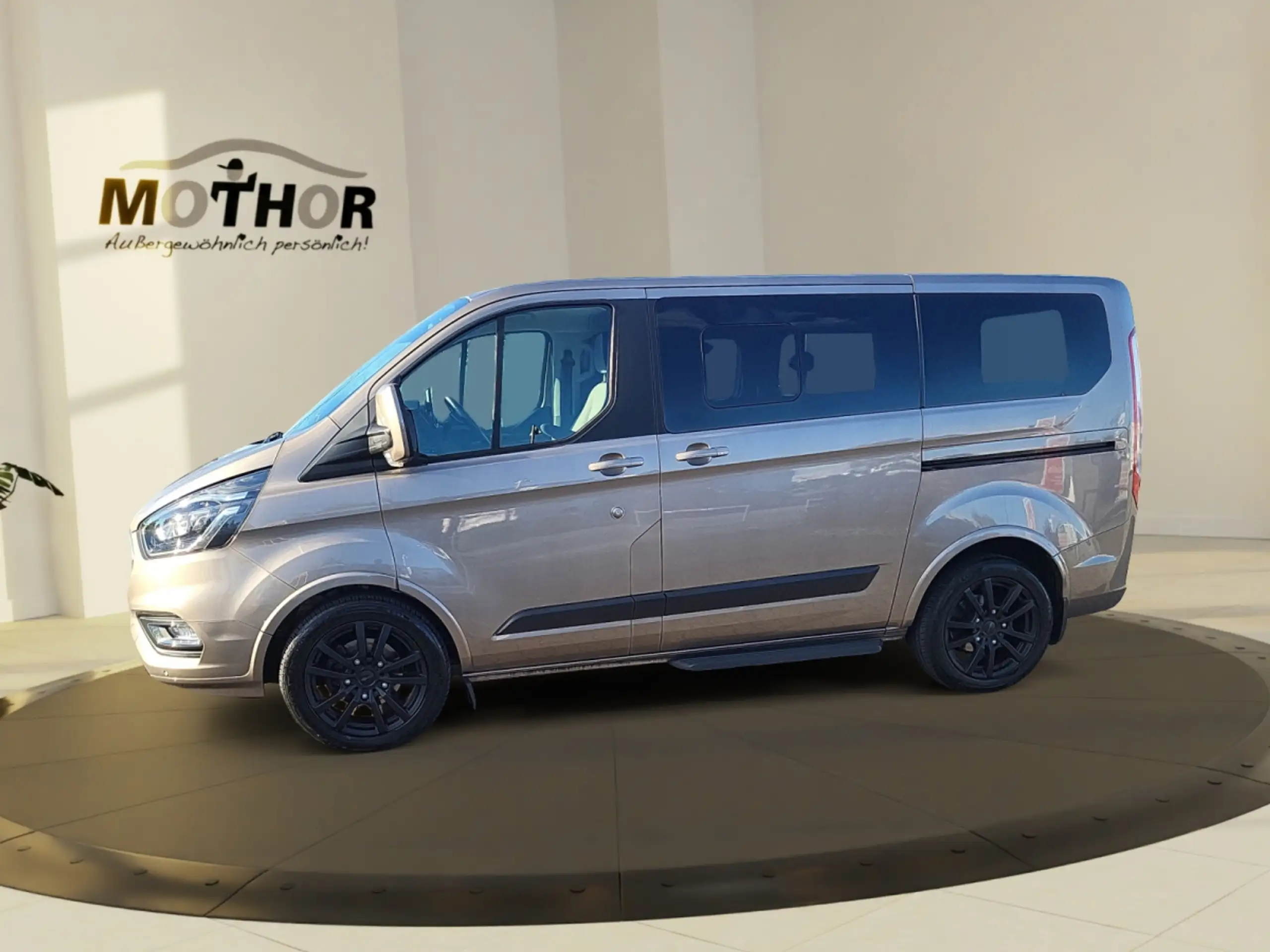 Ford - Tourneo Custom