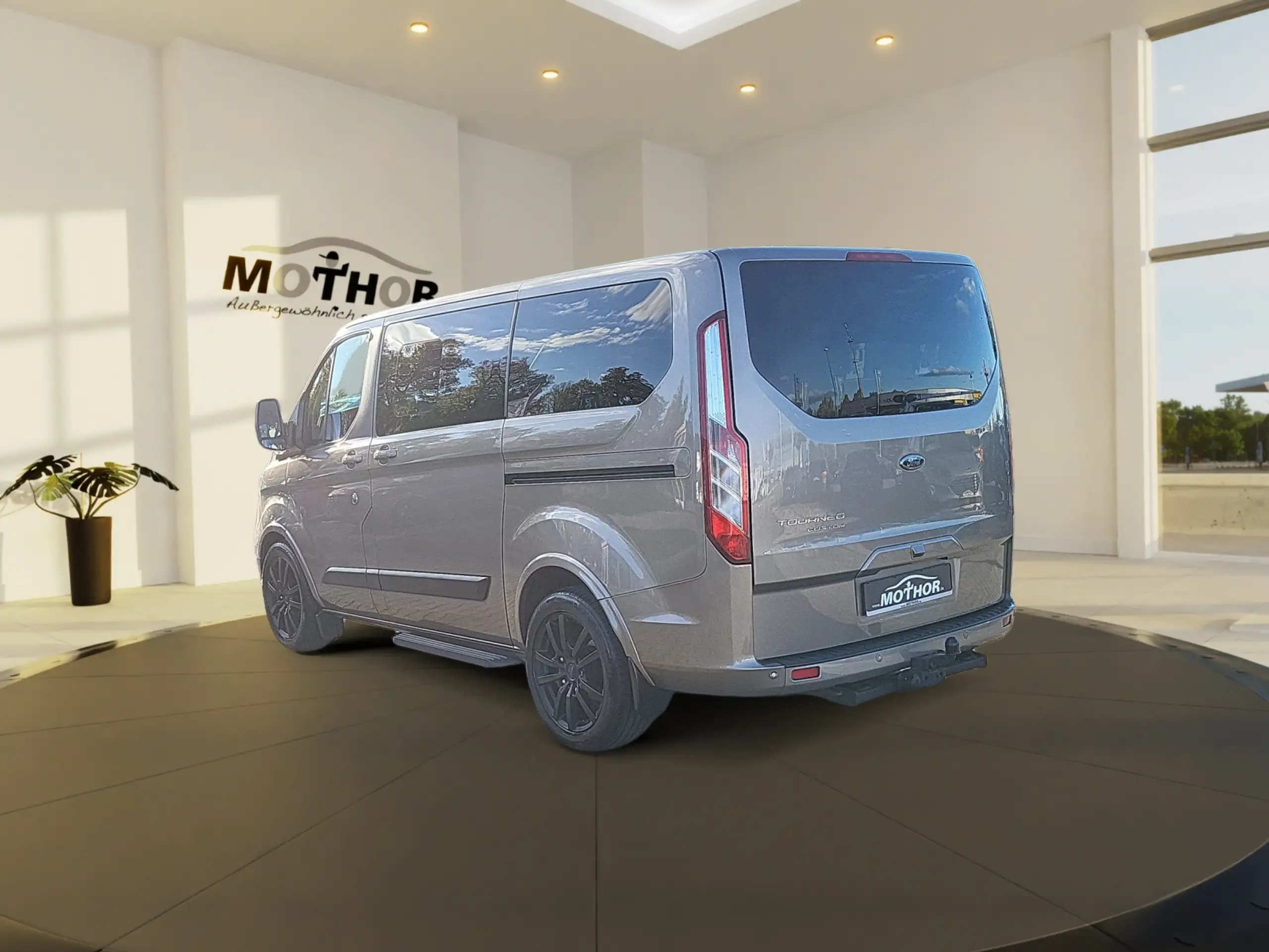 Ford - Tourneo Custom