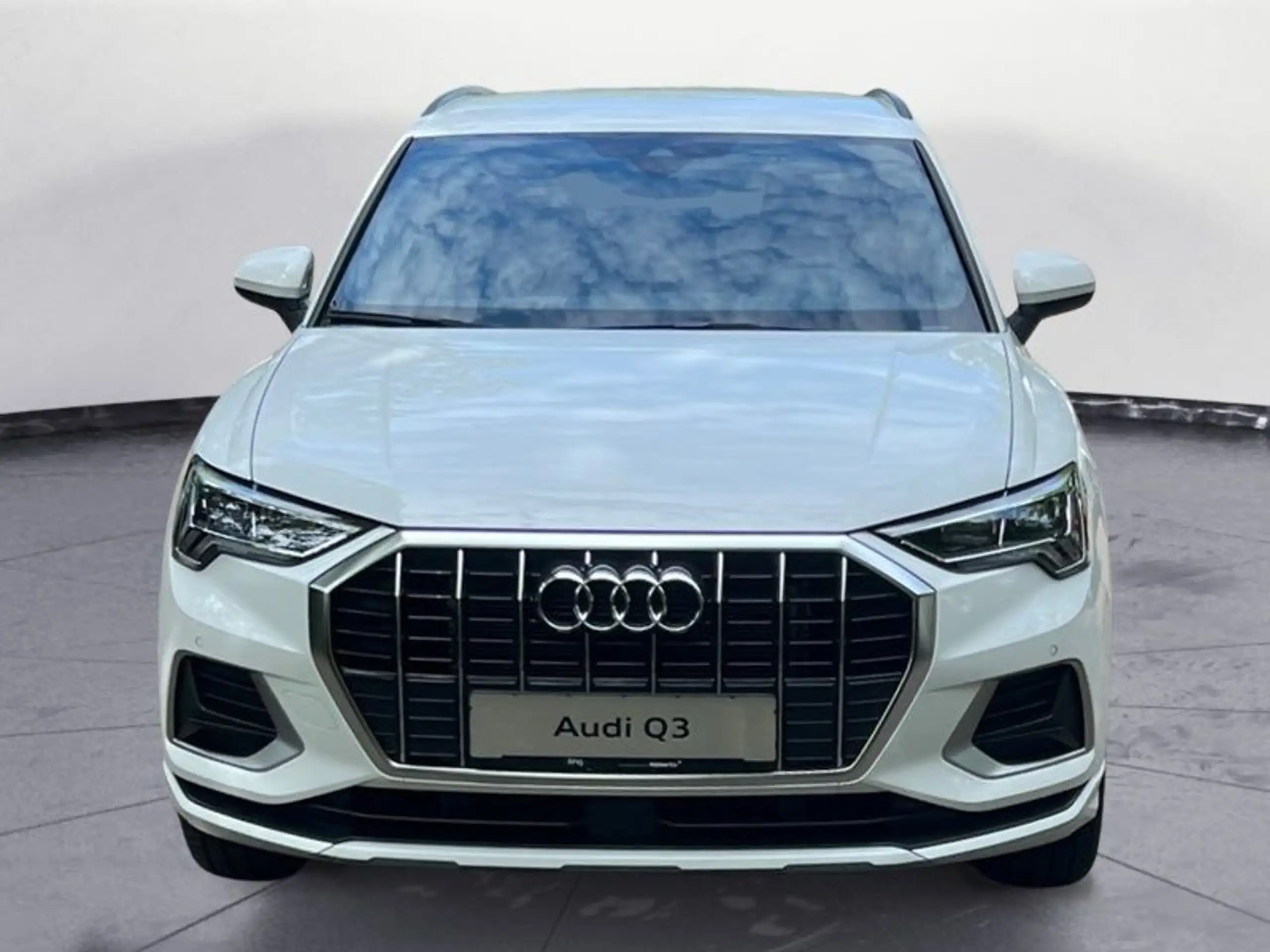 Audi - Q3