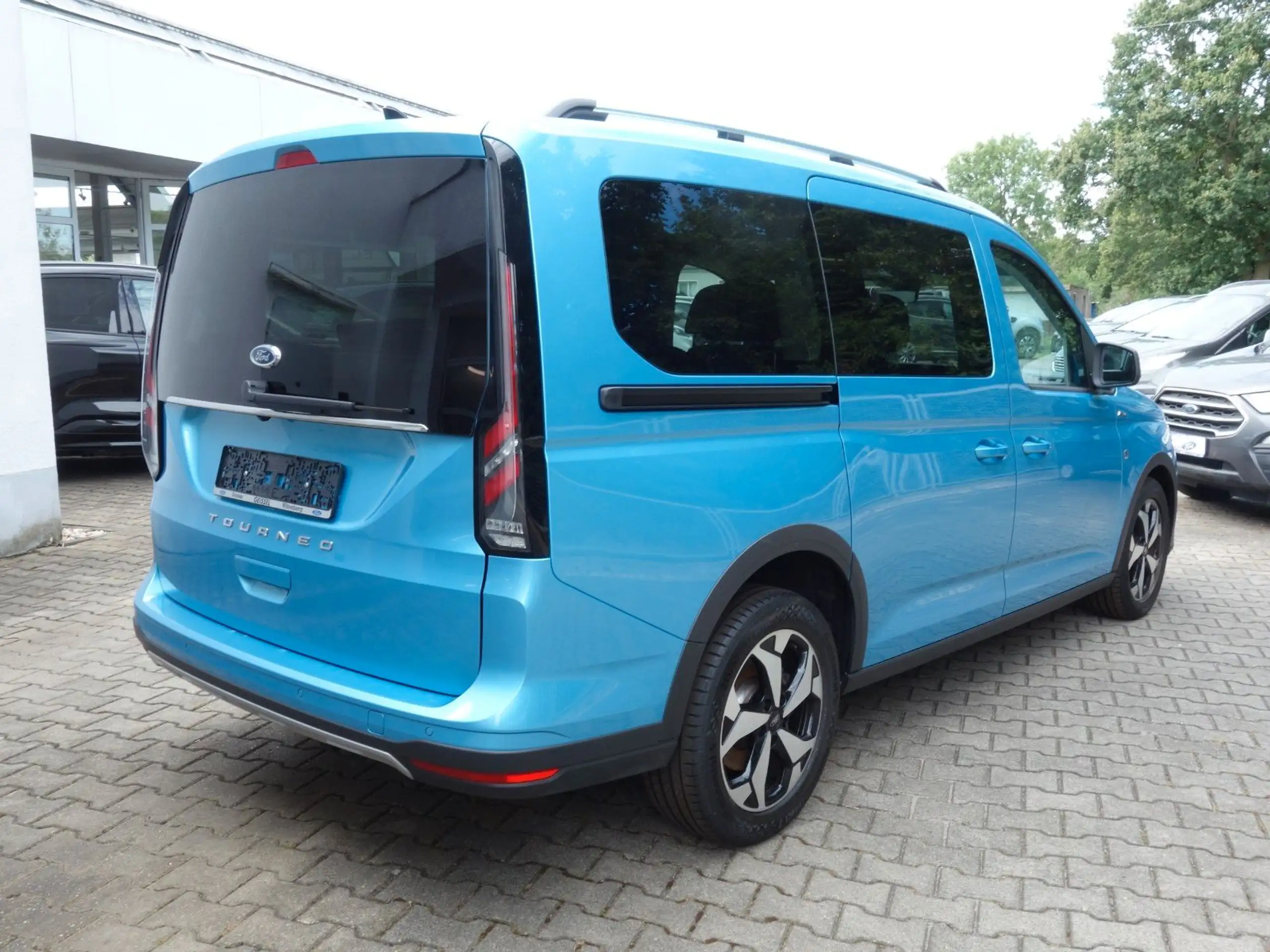 Ford - Grand Tourneo