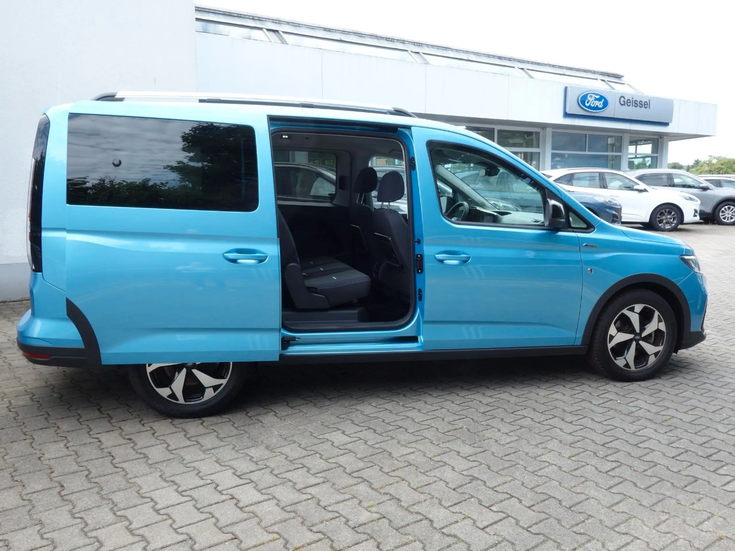 Ford - Grand Tourneo