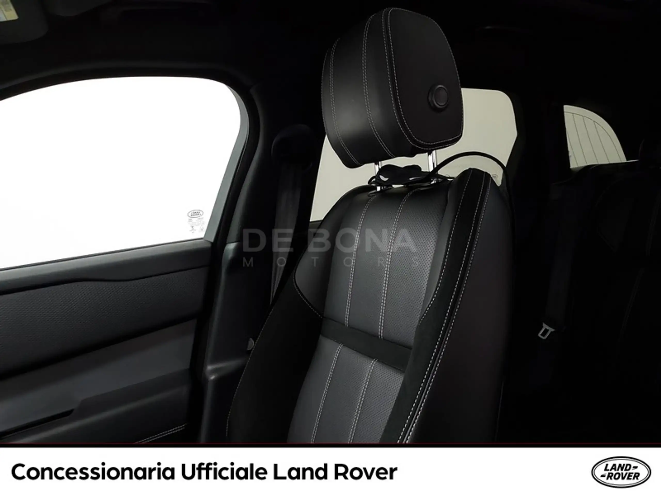 Land Rover - Range Rover Velar