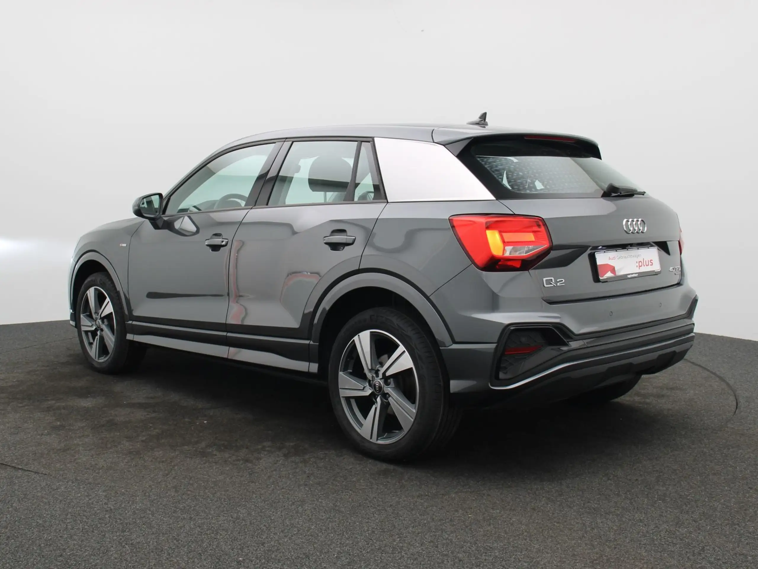 Audi - Q2