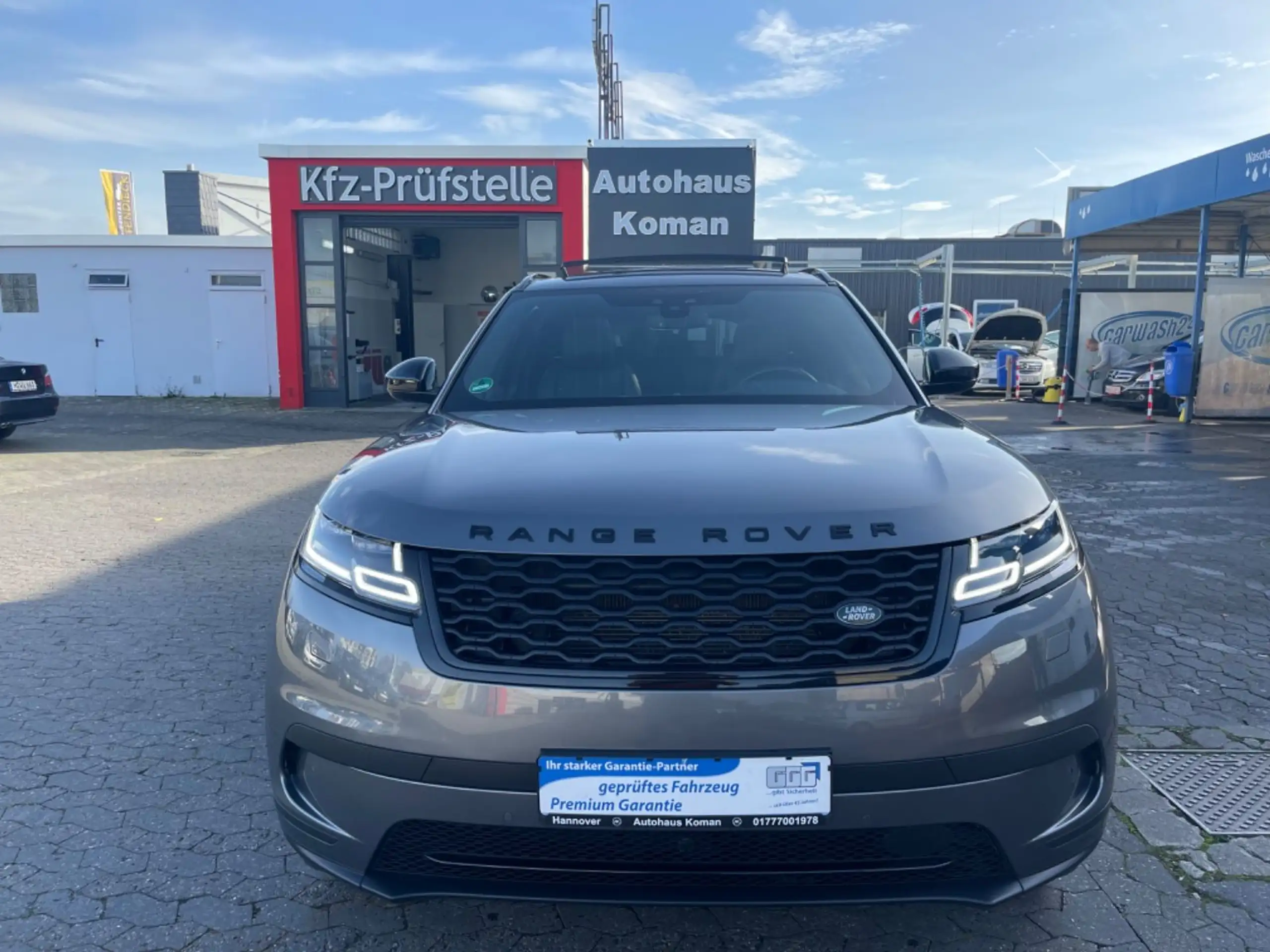 Land Rover - Range Rover Velar