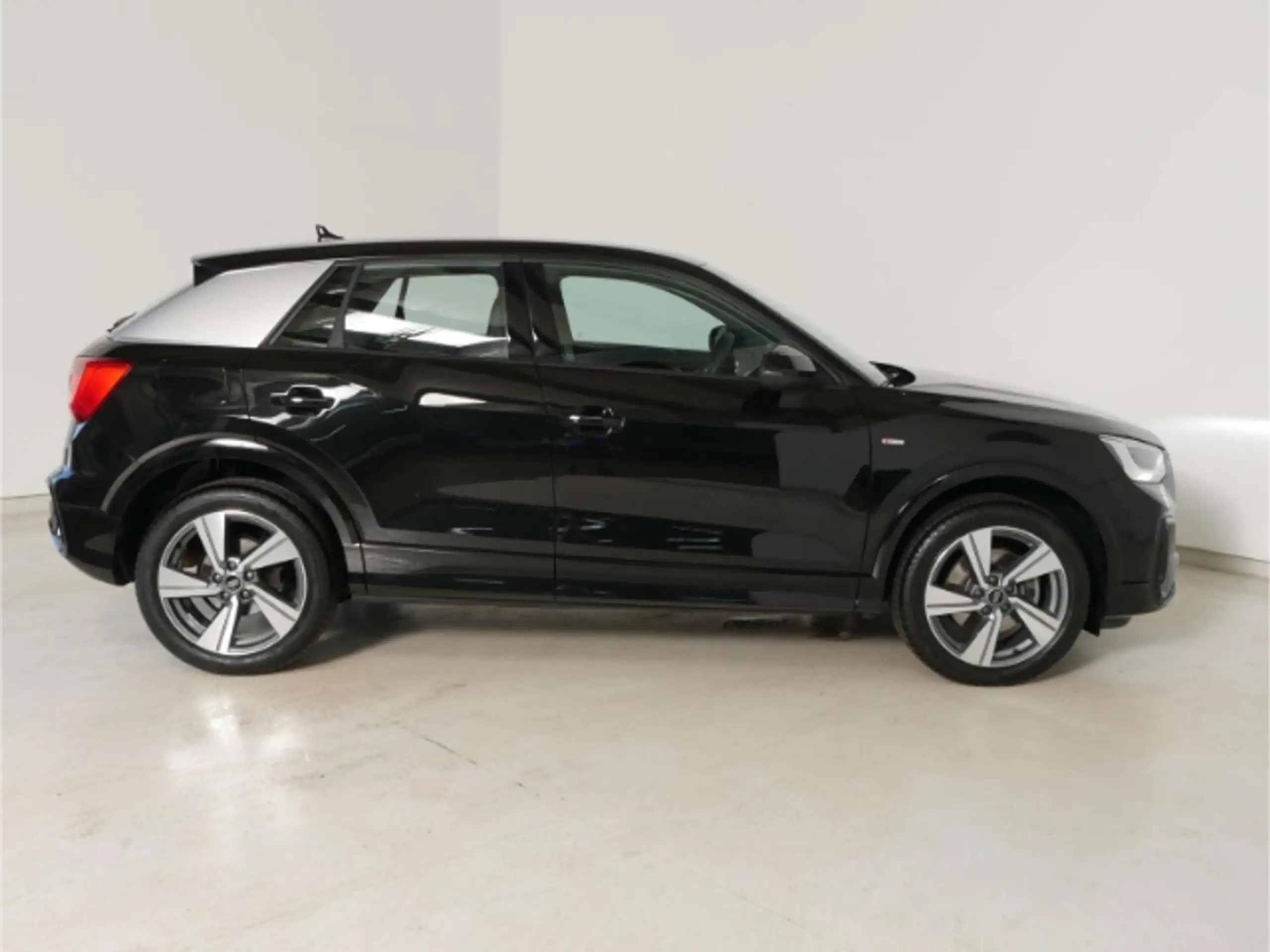 Audi - Q2