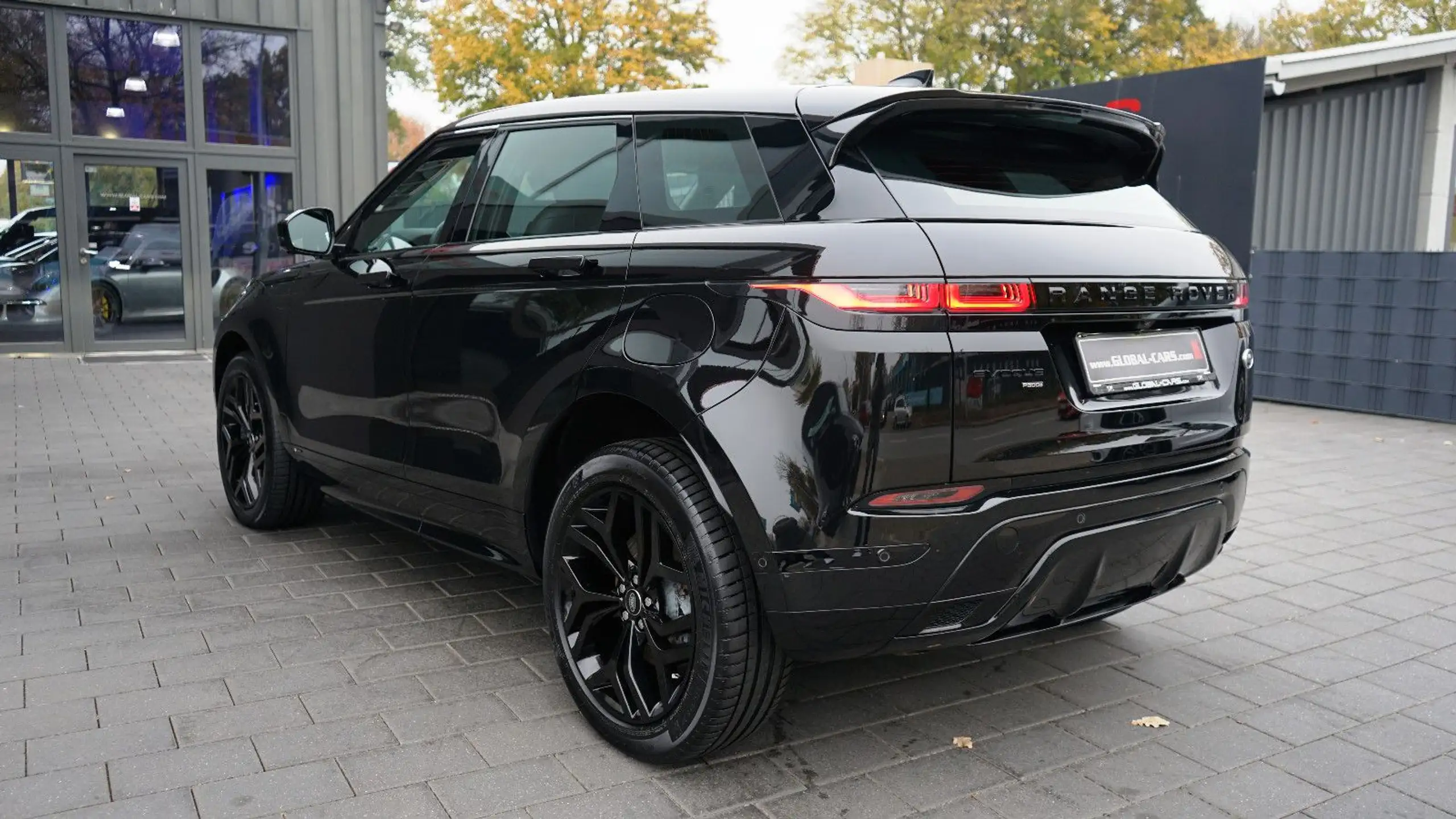 Land Rover - Range Rover Evoque