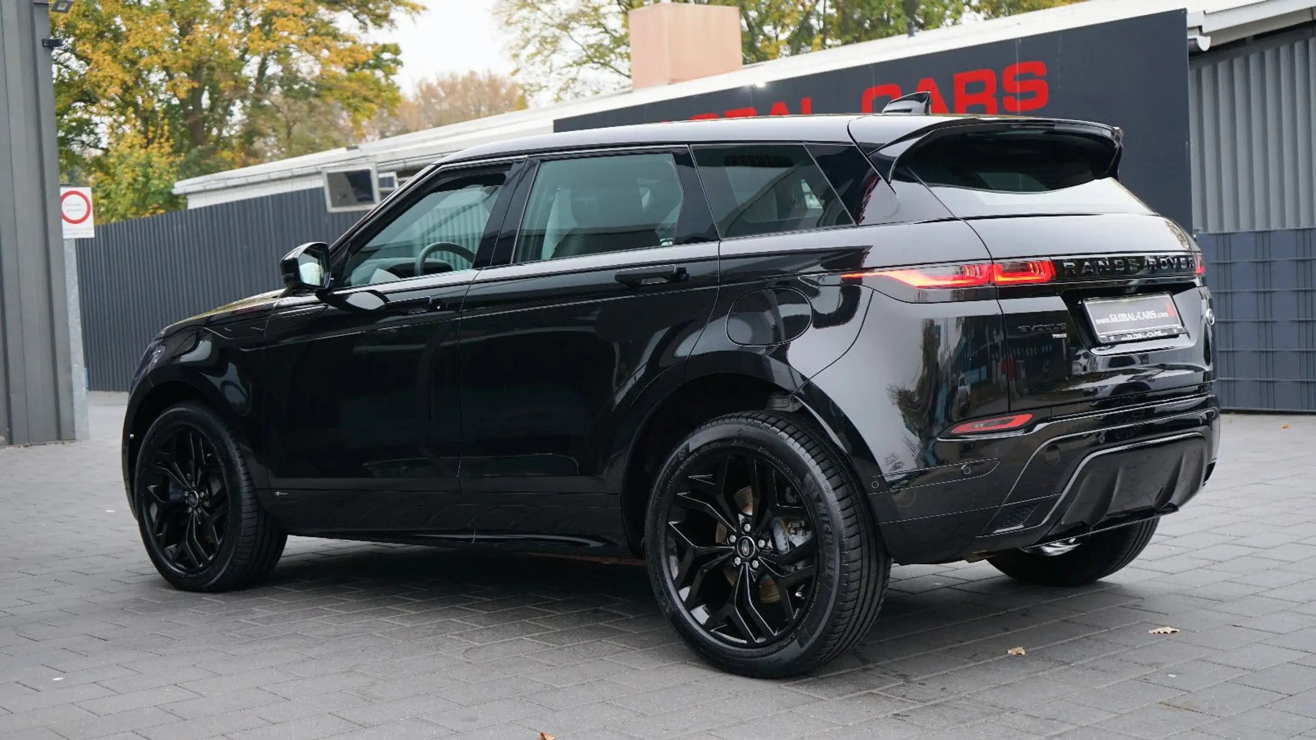 Land Rover - Range Rover Evoque